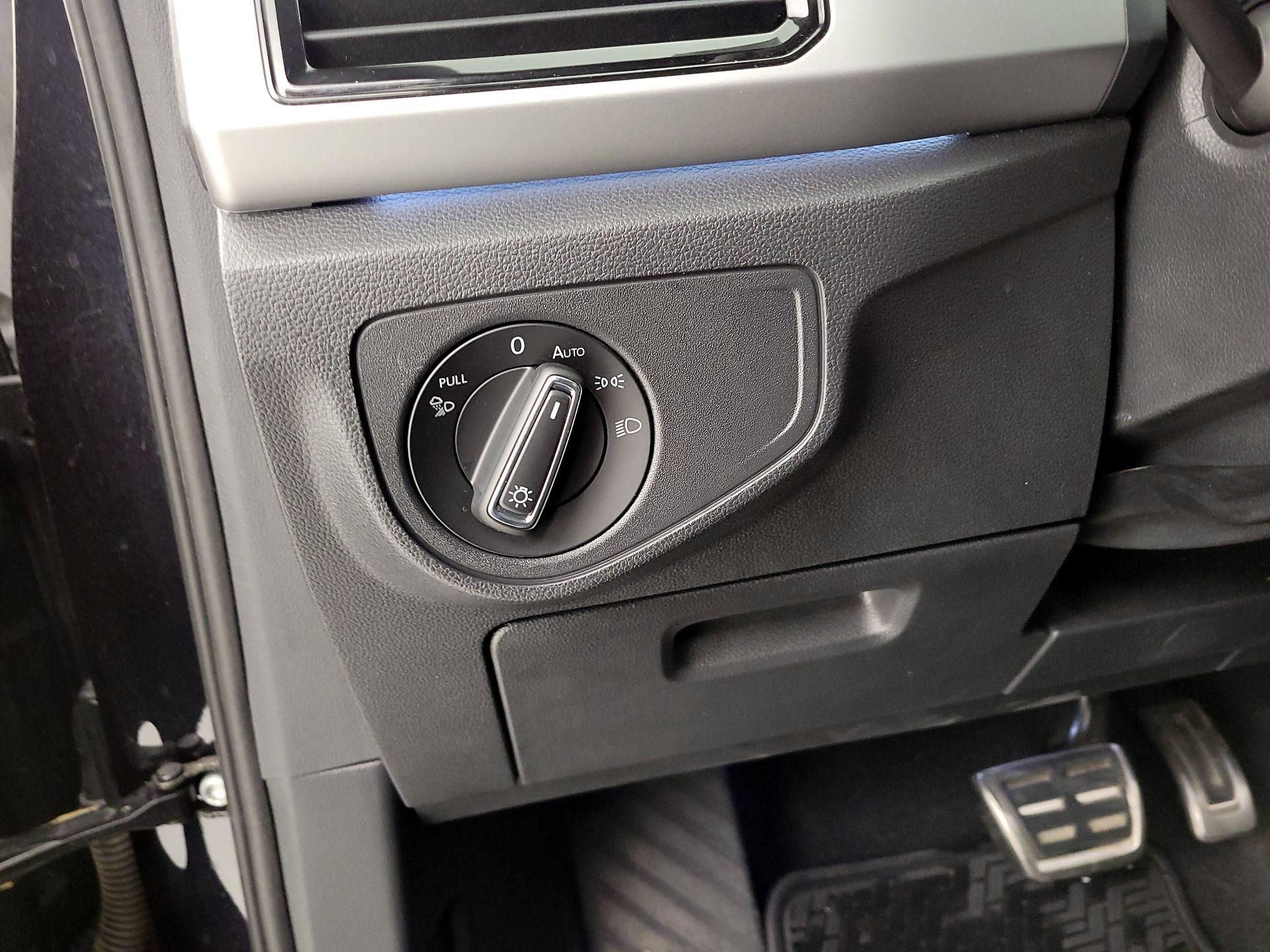 Thumbnail: 2023 Volkswagen Atlas - 11