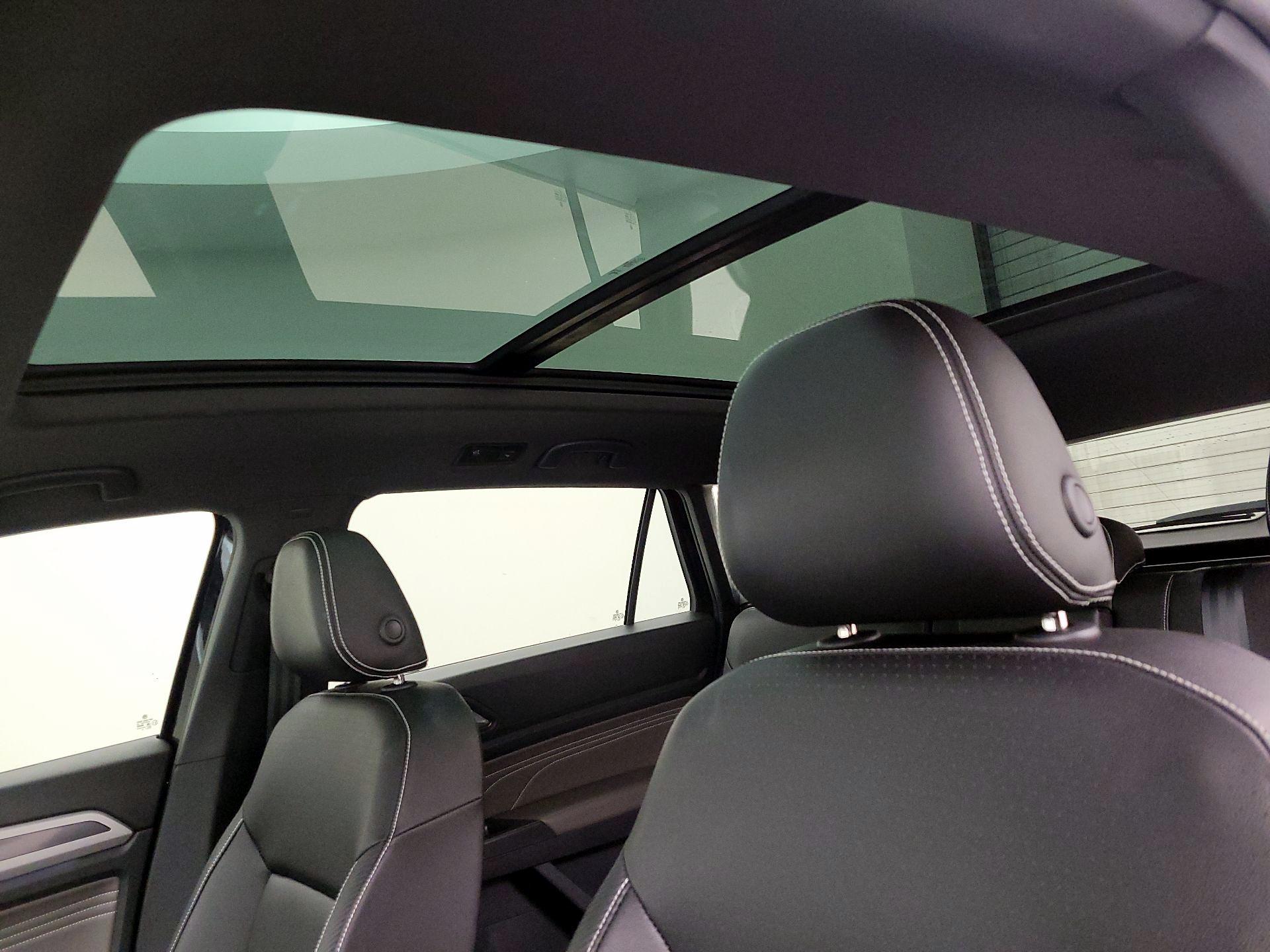 Thumbnail: 2023 Volkswagen Atlas - 18