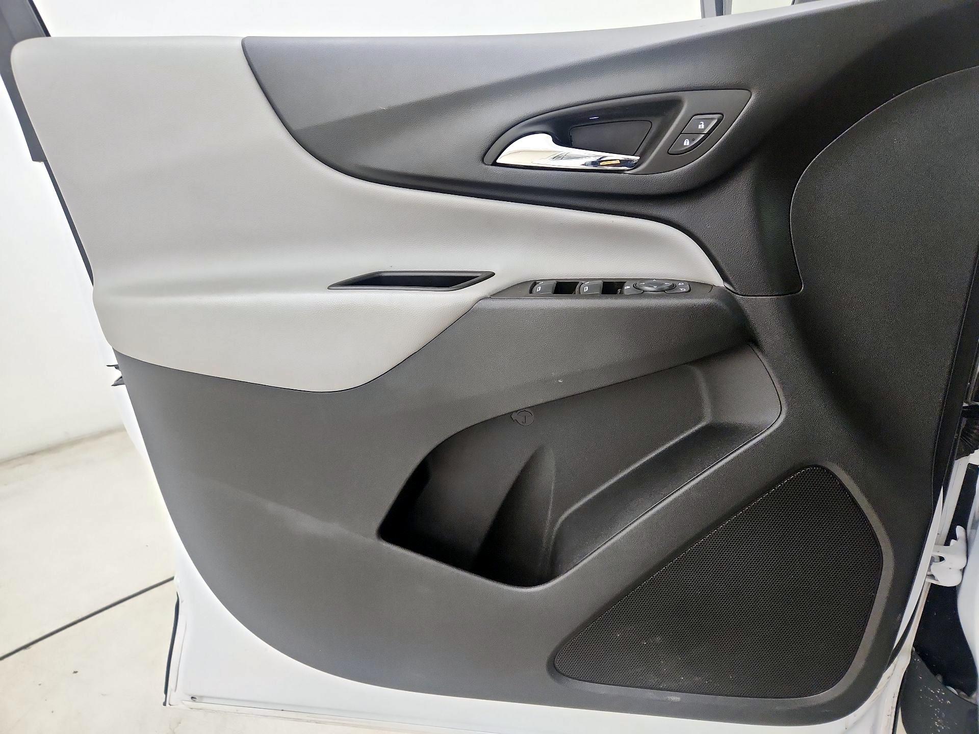 Thumbnail: 2023 Chevrolet Equinox - 12