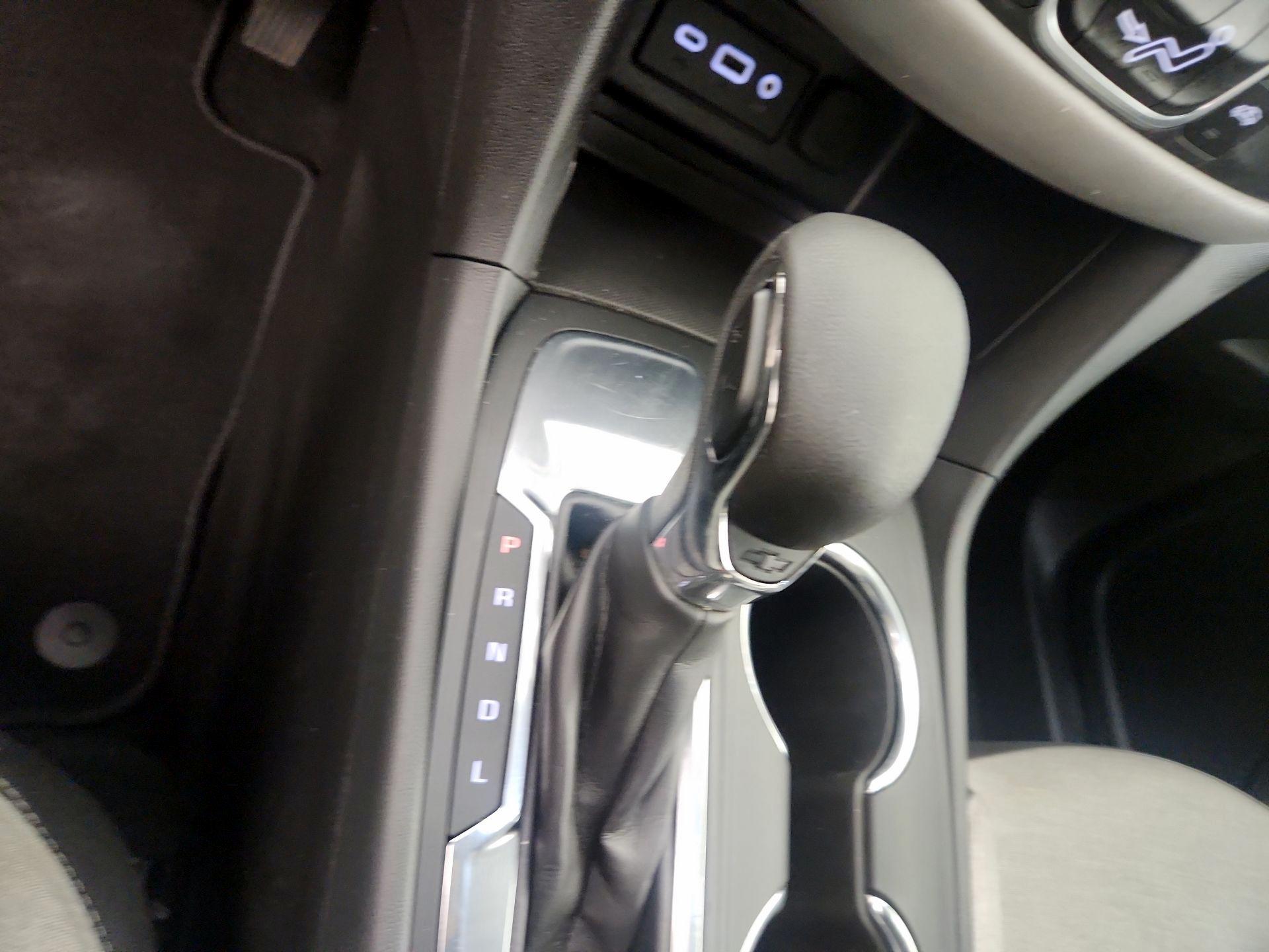 Thumbnail: 2023 Chevrolet Equinox - 17