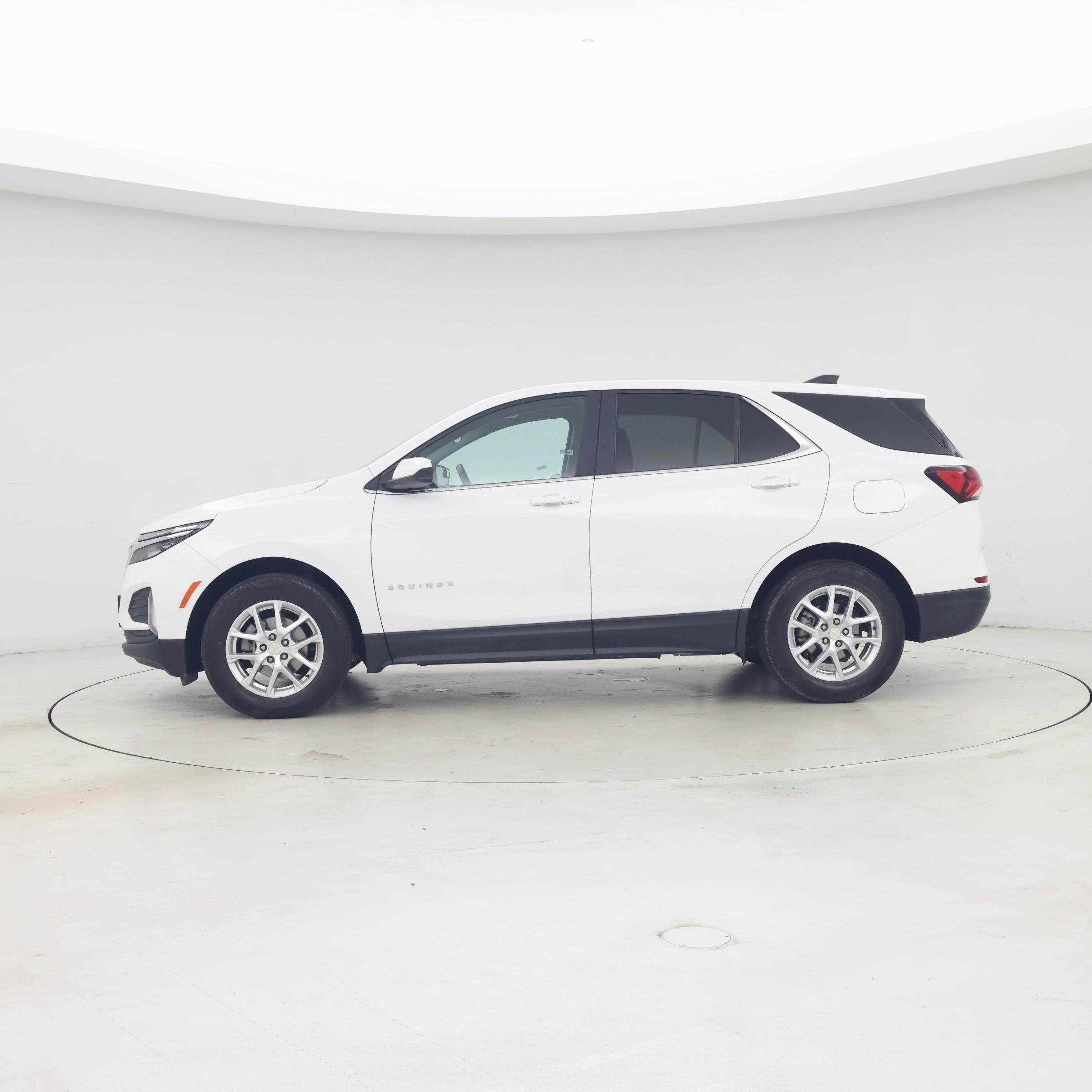 Thumbnail: 2023 Chevrolet Equinox - 3