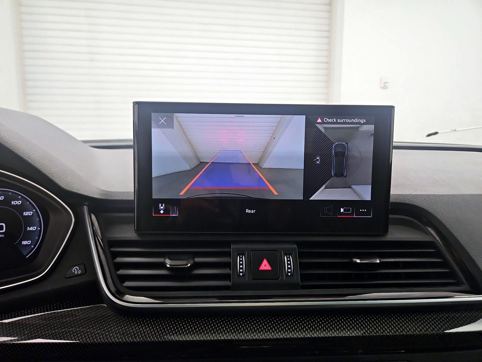 Thumbnail: 2022 Audi SQ5 - 14