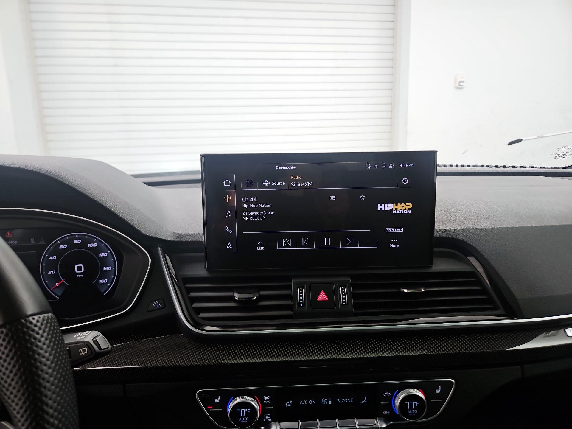 Thumbnail: 2022 Audi SQ5 - 15