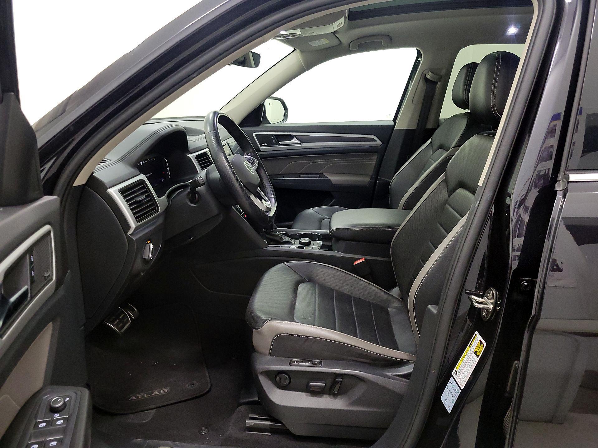 Thumbnail: 2022 Volkswagen Atlas - 11