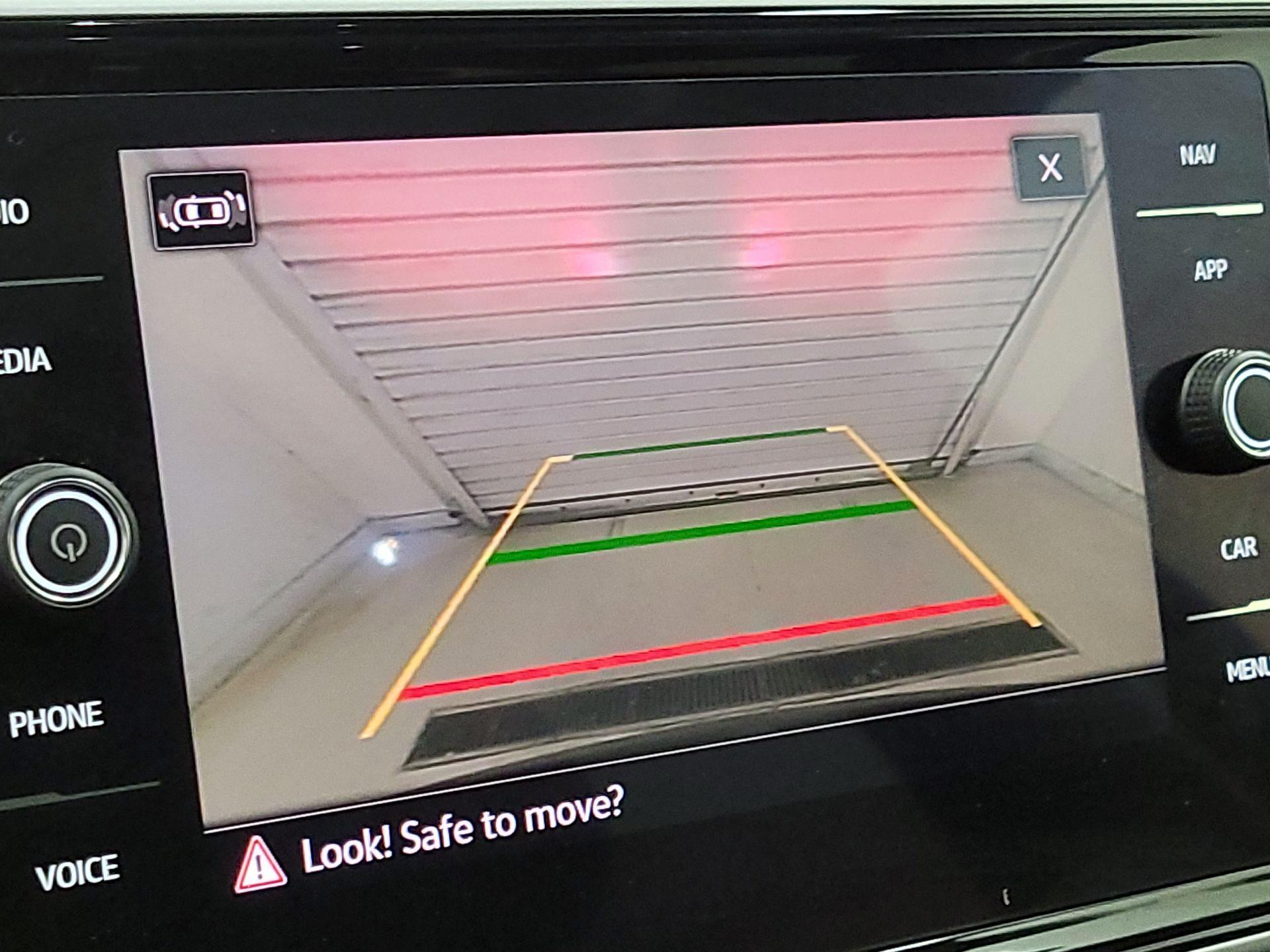 Thumbnail: 2022 Volkswagen Atlas - 14