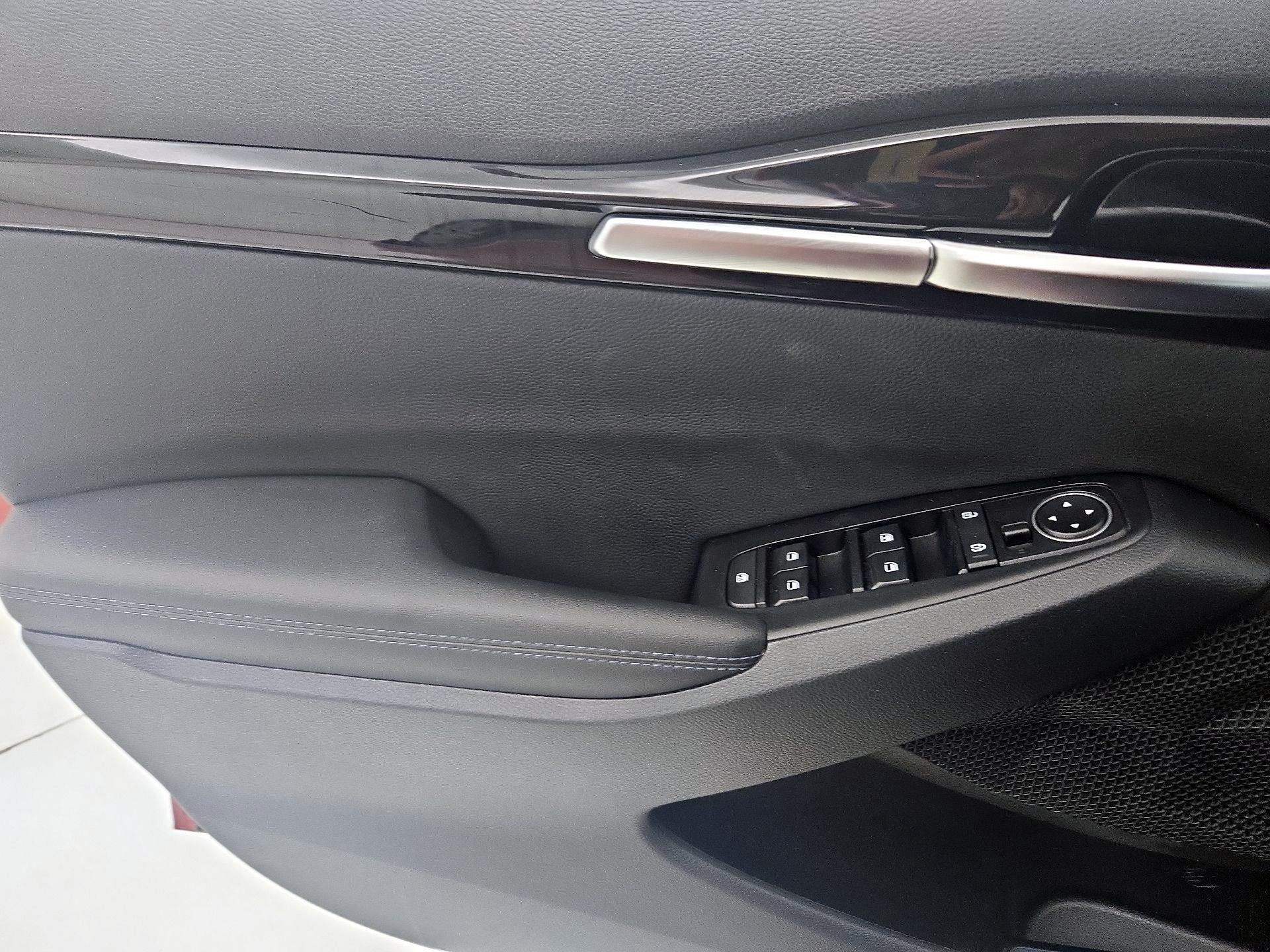 Thumbnail: 2023 Kia Seltos - 12