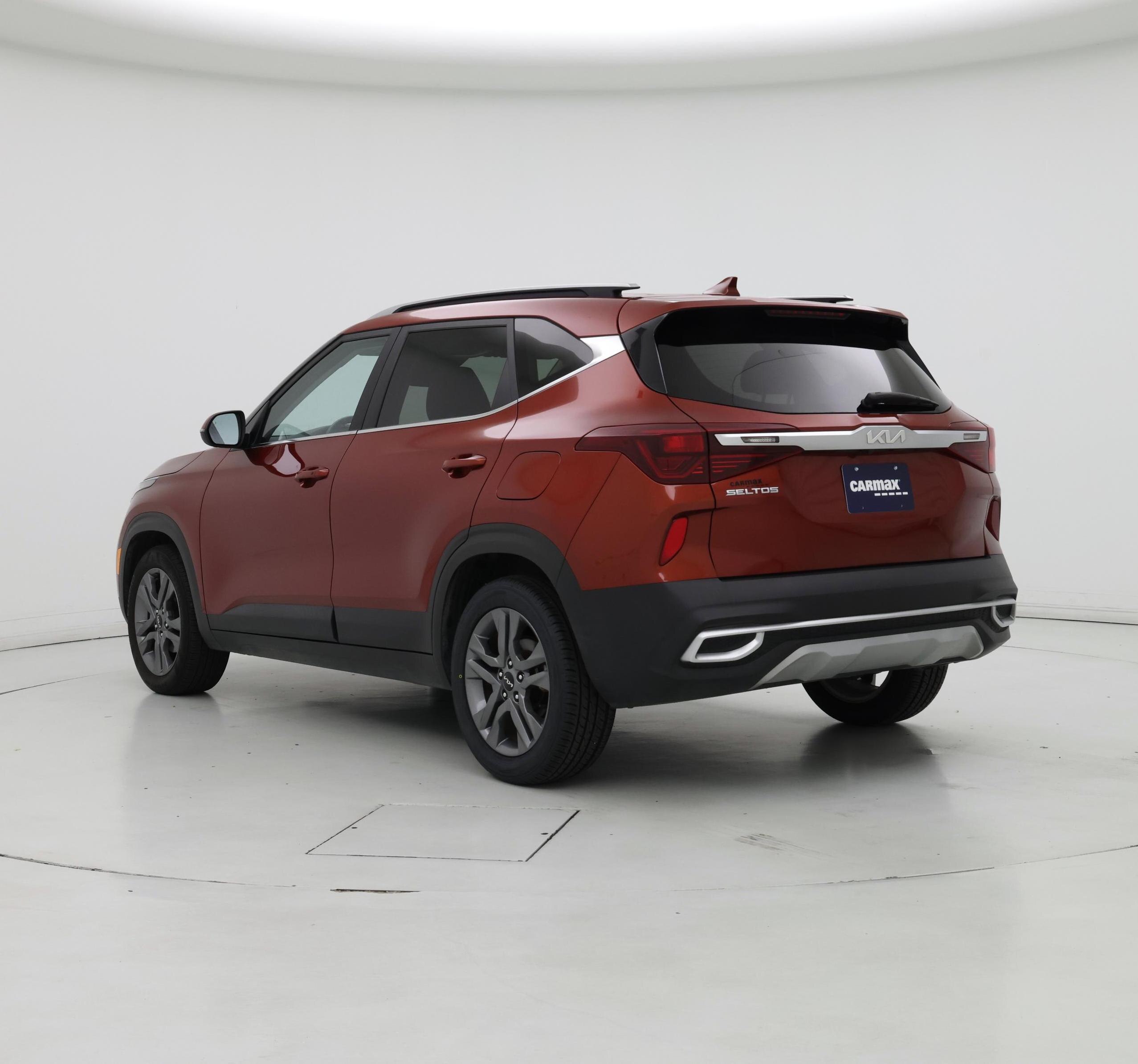 Thumbnail: 2023 Kia Seltos - 2