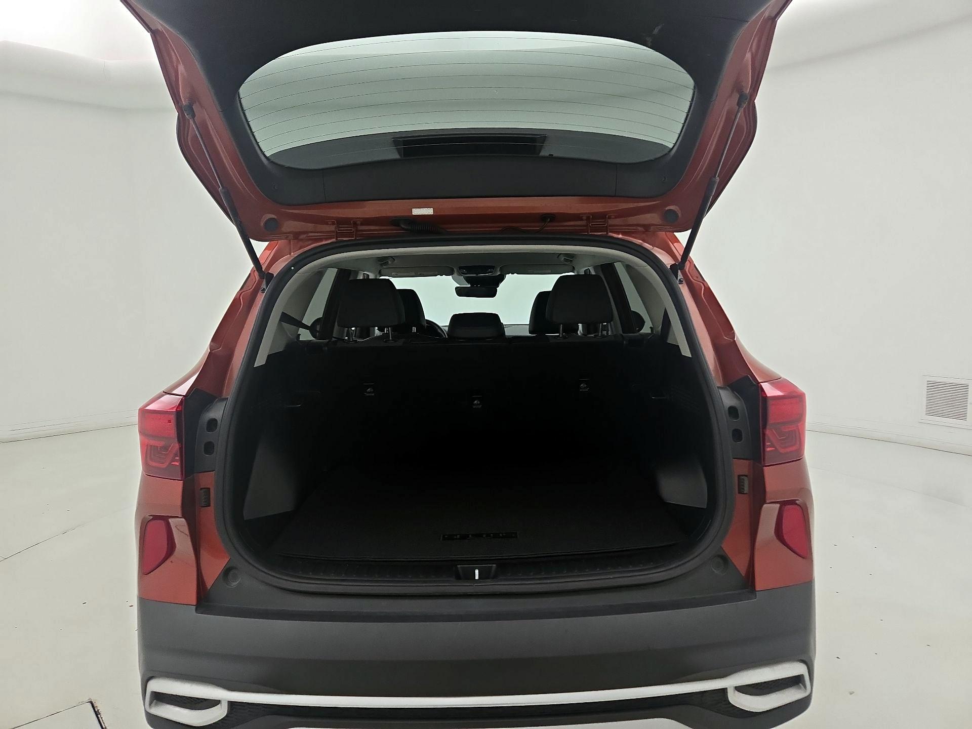 Thumbnail: 2023 Kia Seltos - 20