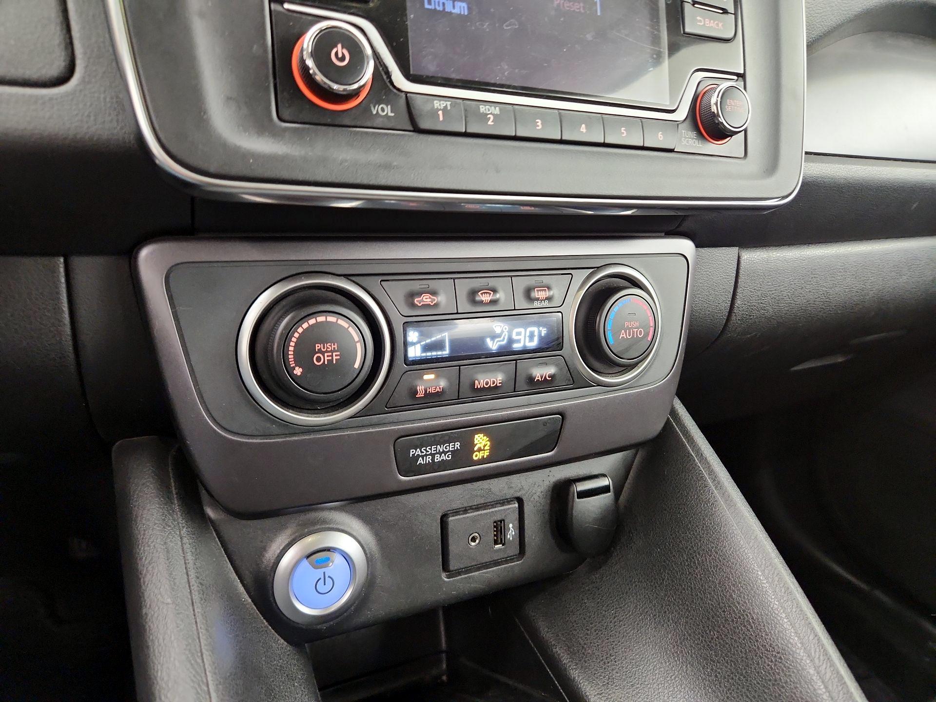 Thumbnail: 2019 Nissan Leaf - 14