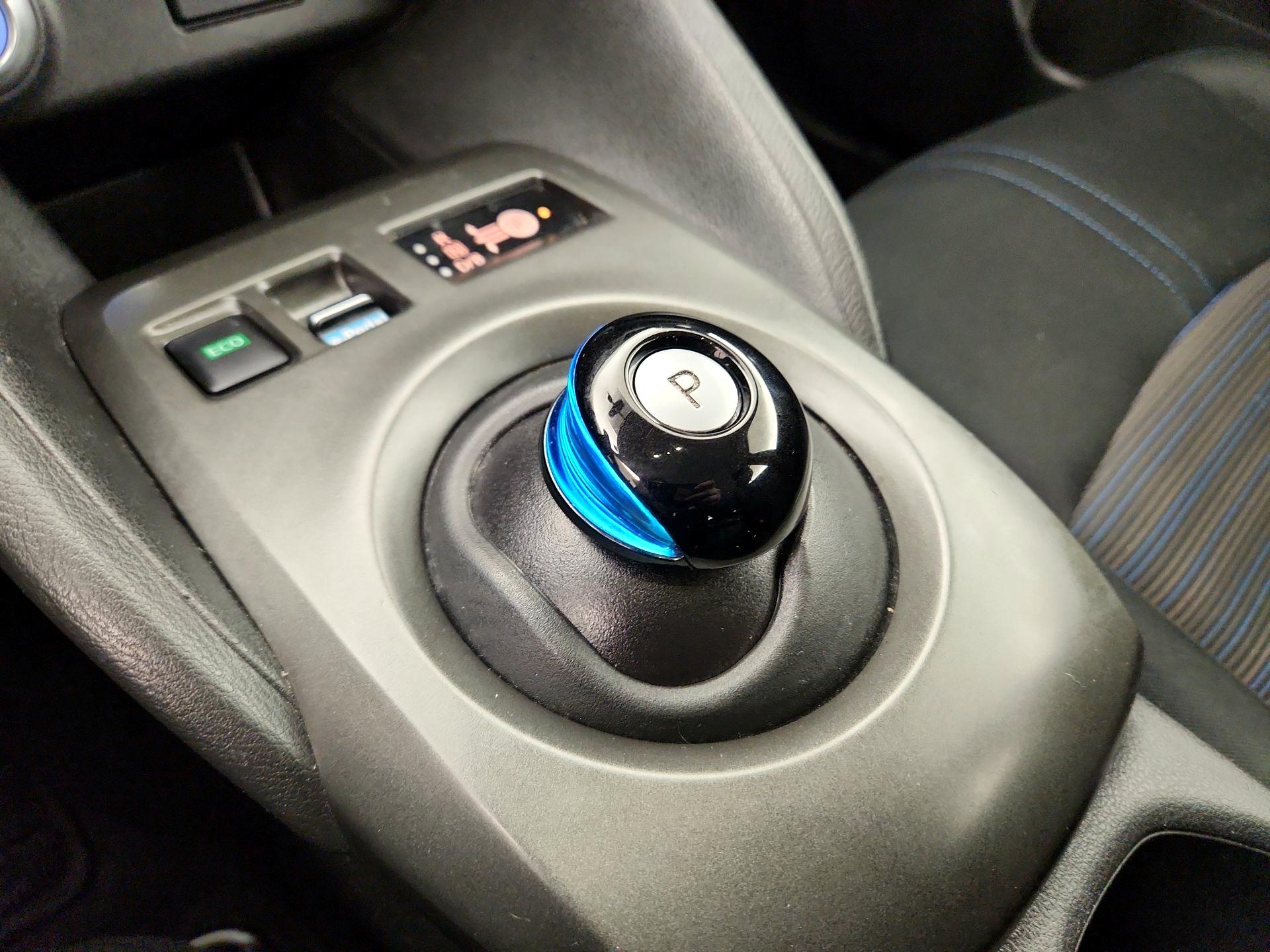 Thumbnail: 2019 Nissan Leaf - 15