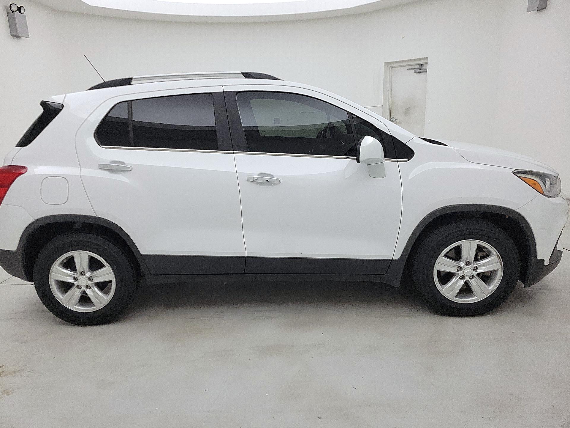 Thumbnail: 2018 Chevrolet Trax - 4