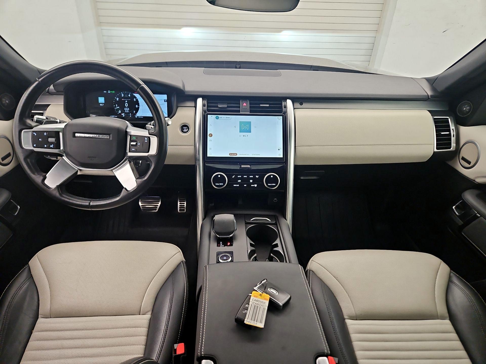 Thumbnail: 2022 Land Rover Discovery - 9