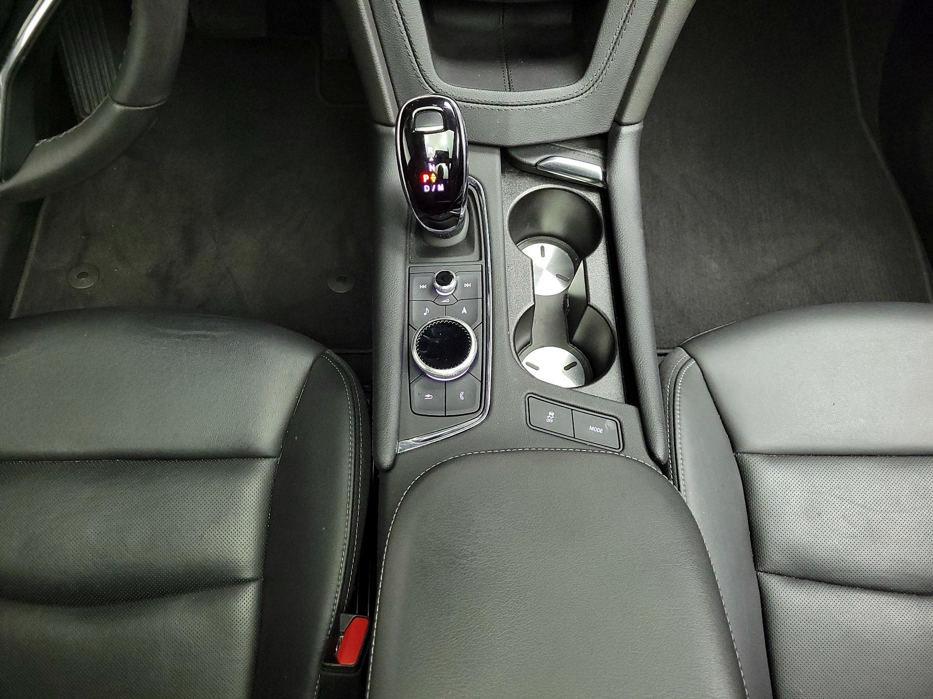 Thumbnail: 2023 Cadillac XT6 - 18