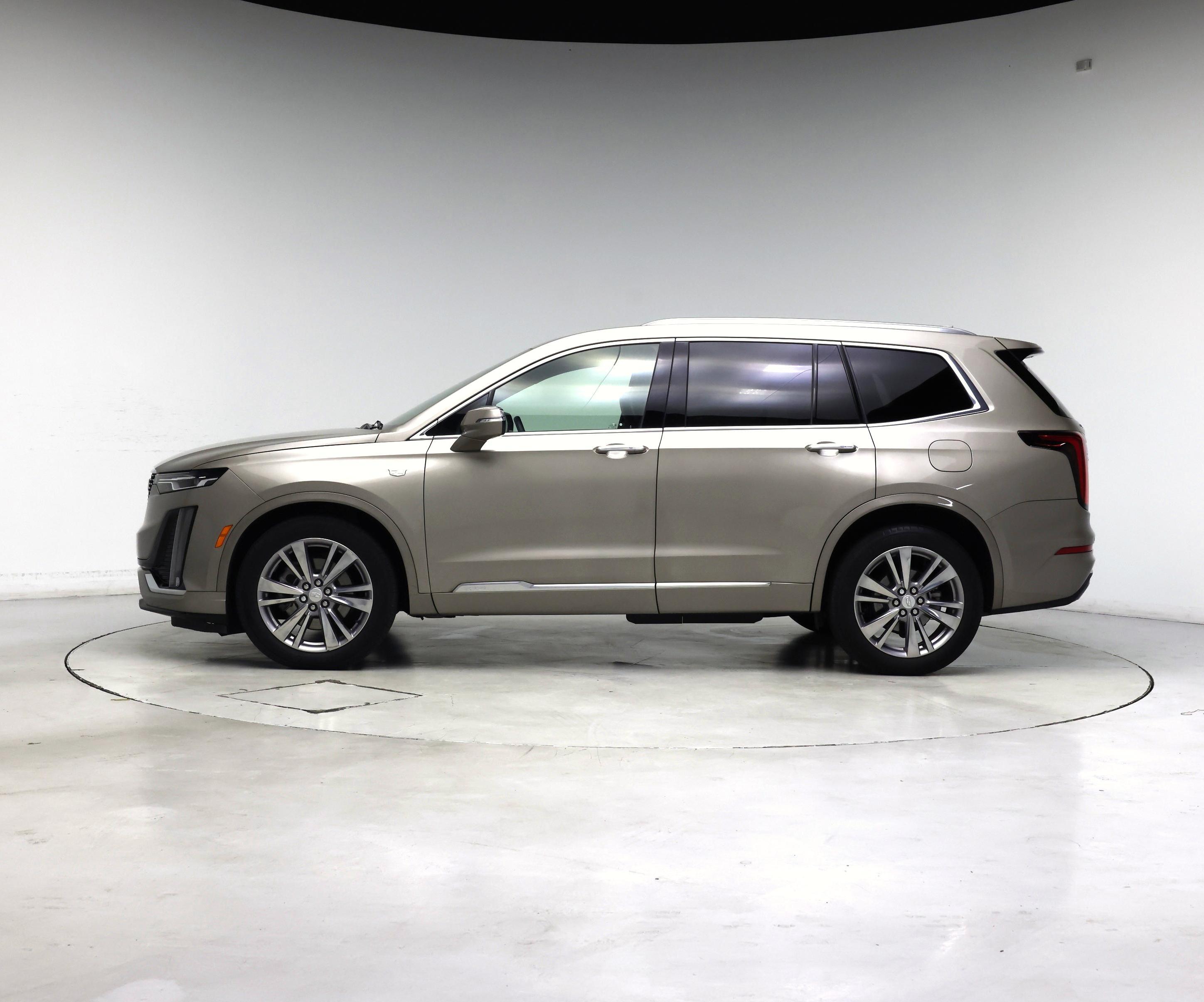 Thumbnail: 2023 Cadillac XT6 - 3