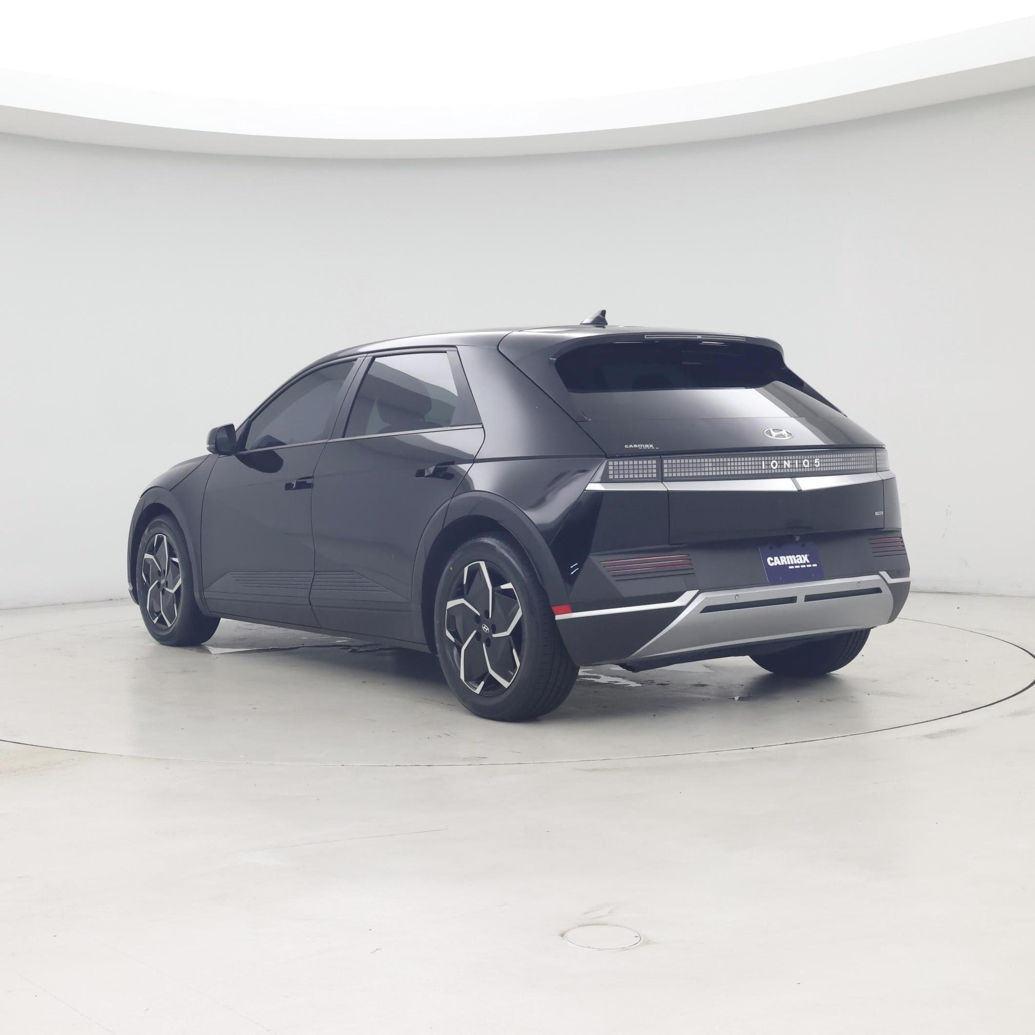 Thumbnail: 2022 Hyundai Ioniq 5 - 2