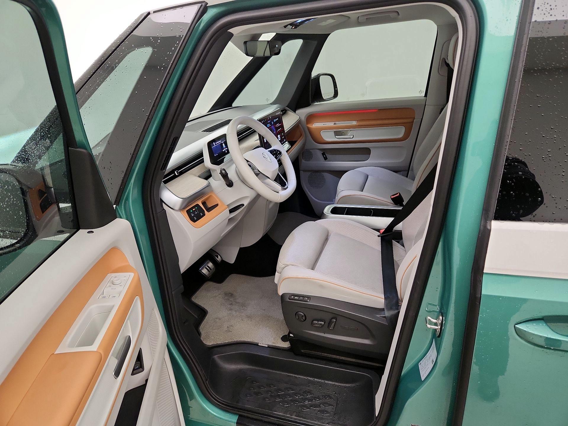 Thumbnail: 2025 Volkswagen ID.Buzz - 11