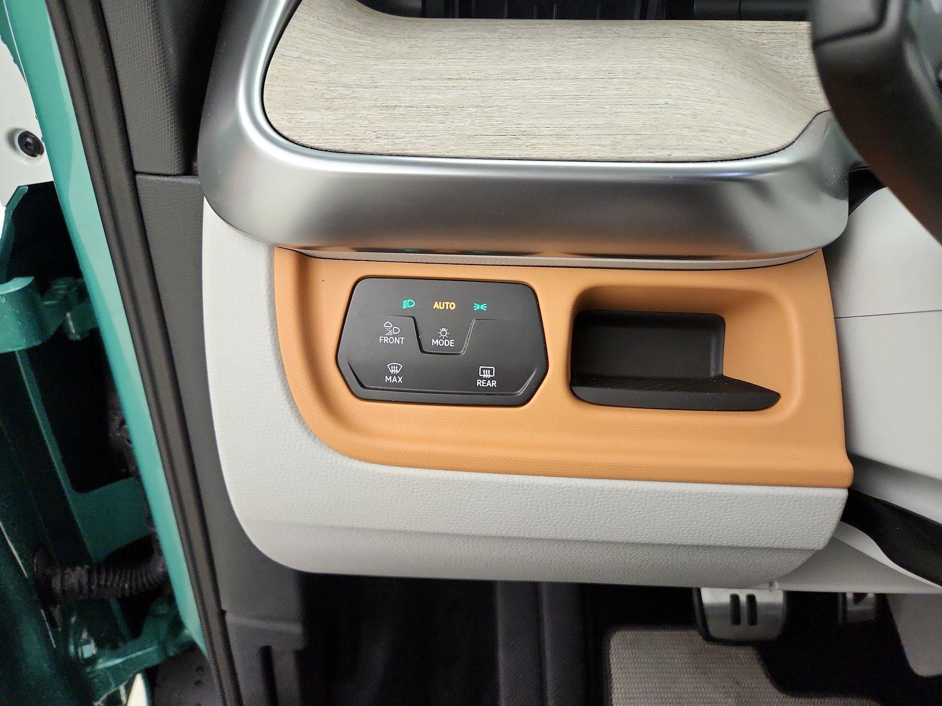 Thumbnail: 2025 Volkswagen ID.Buzz - 13