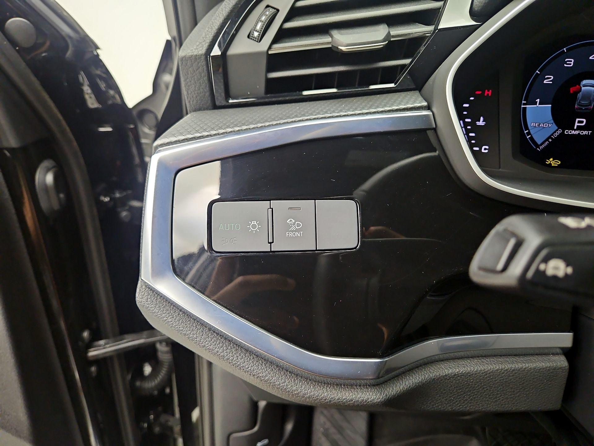 Thumbnail: 2025 Audi Q3 - 13