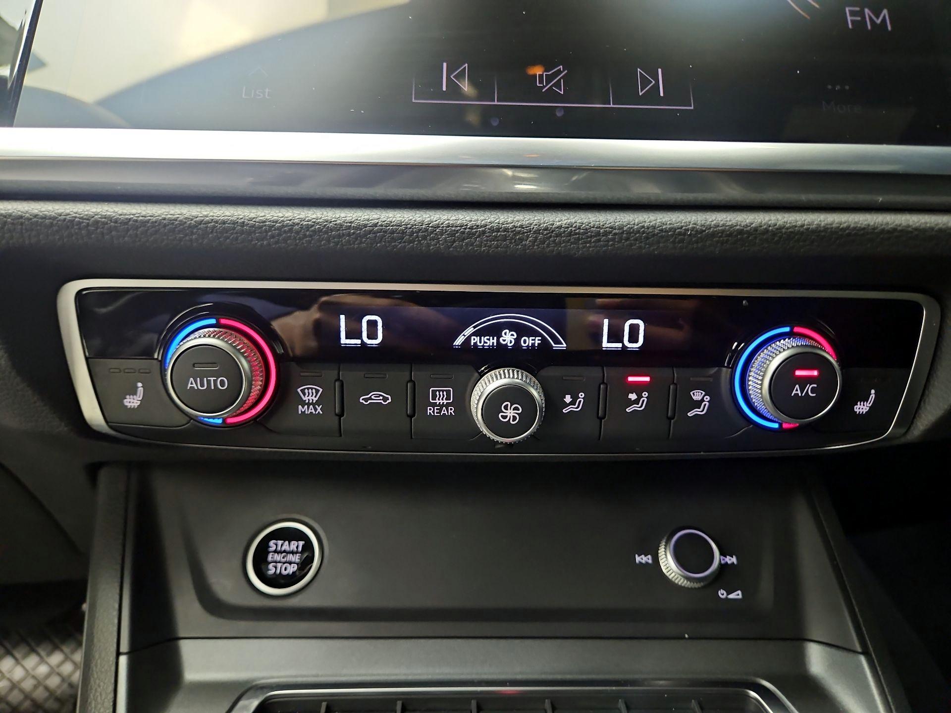 Thumbnail: 2025 Audi Q3 - 16