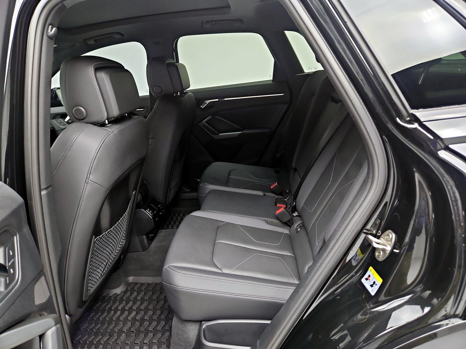 Thumbnail: 2025 Audi Q3 - 19