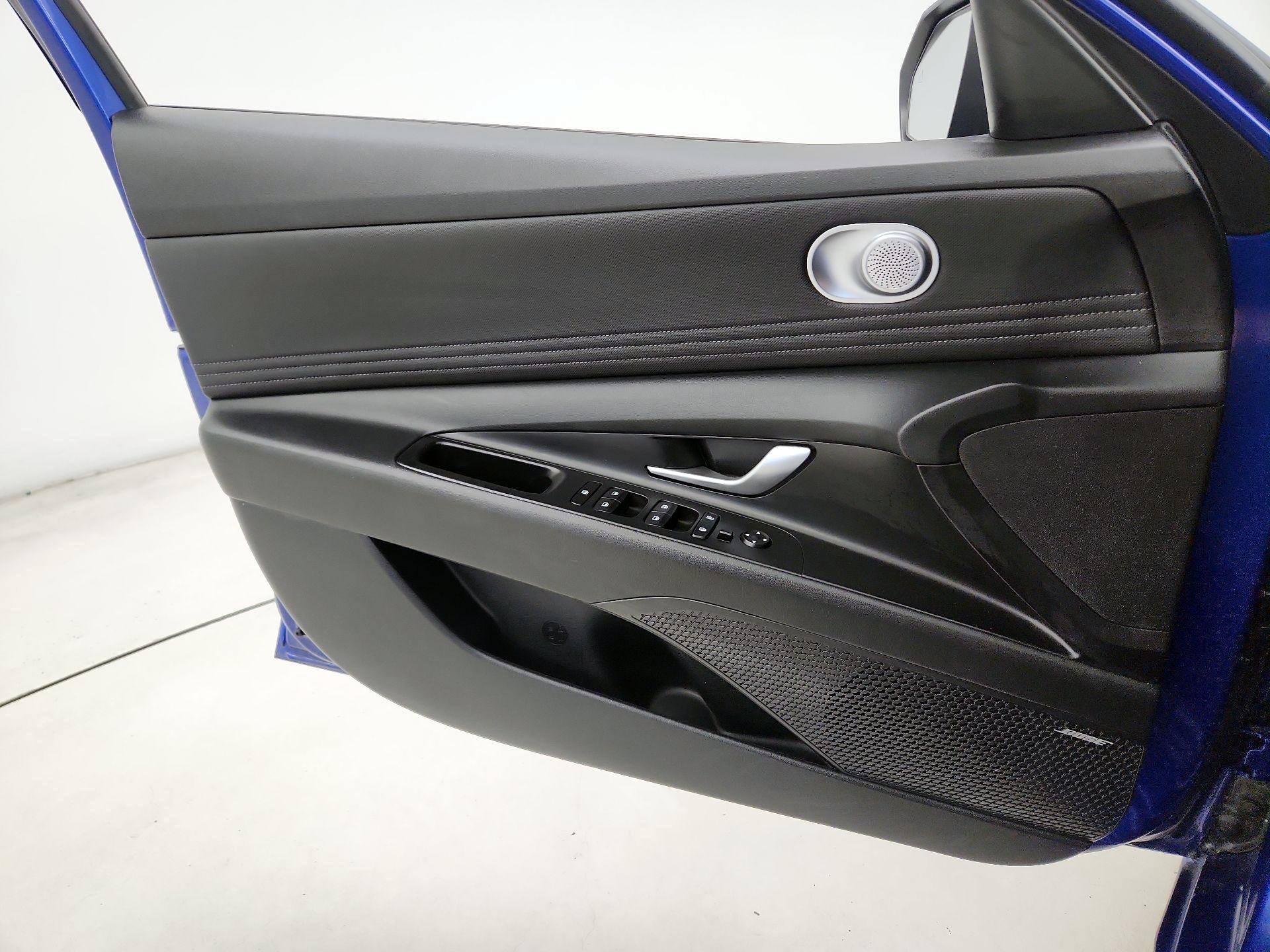 Thumbnail: 2023 Hyundai Elantra - 12