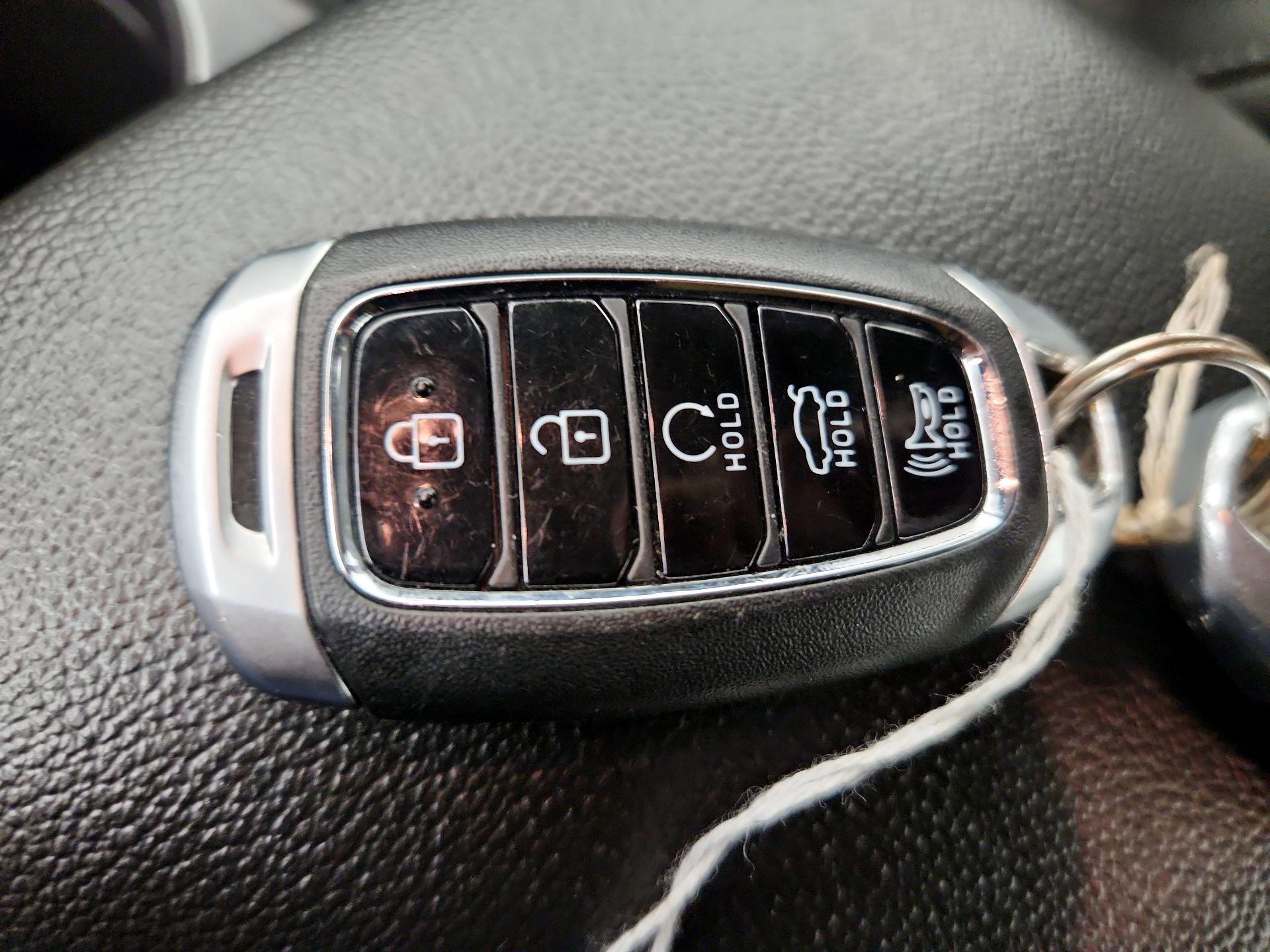 Thumbnail: 2023 Hyundai Elantra - 18