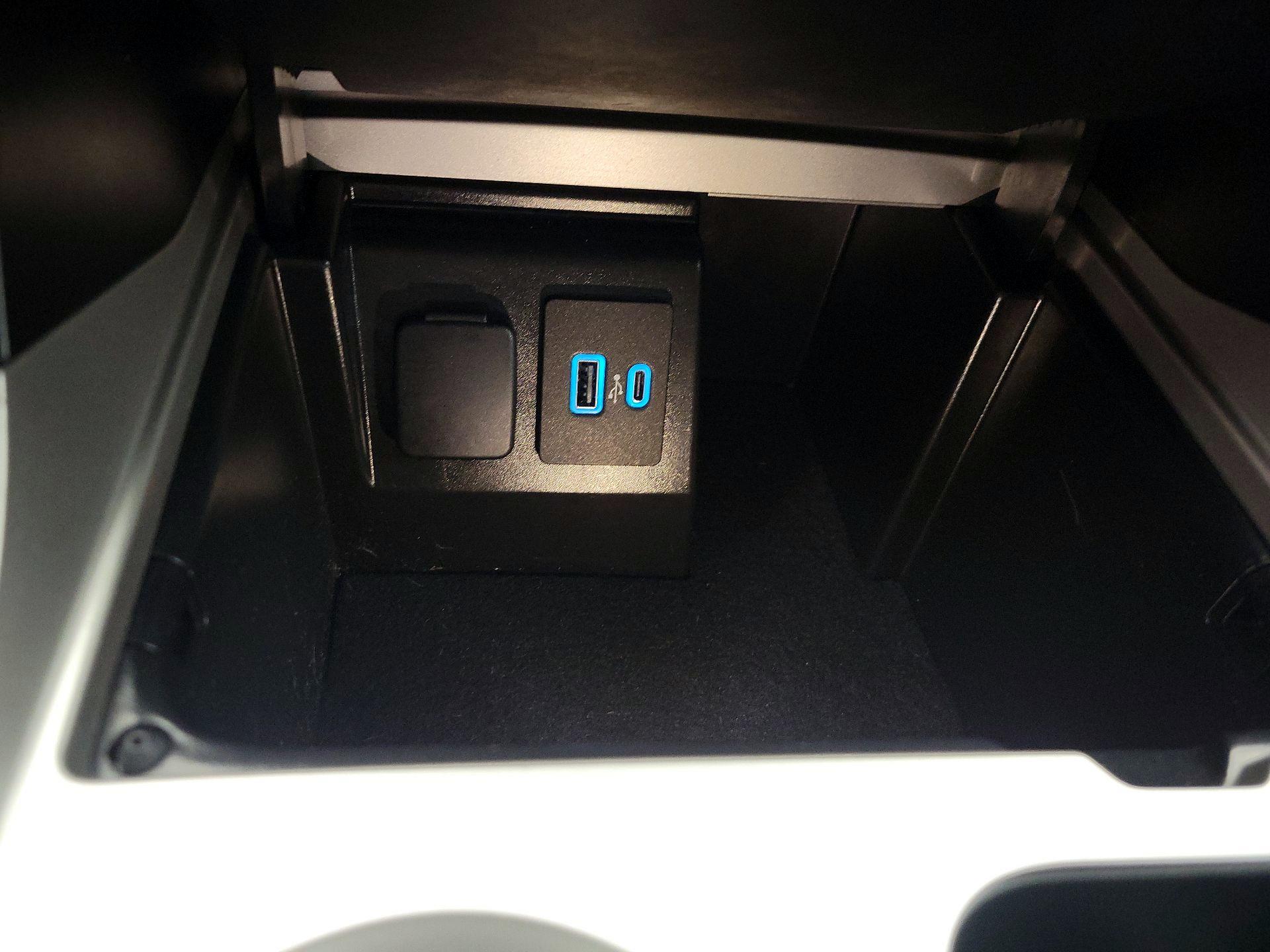 Thumbnail: 2023 Ford Explorer - 19