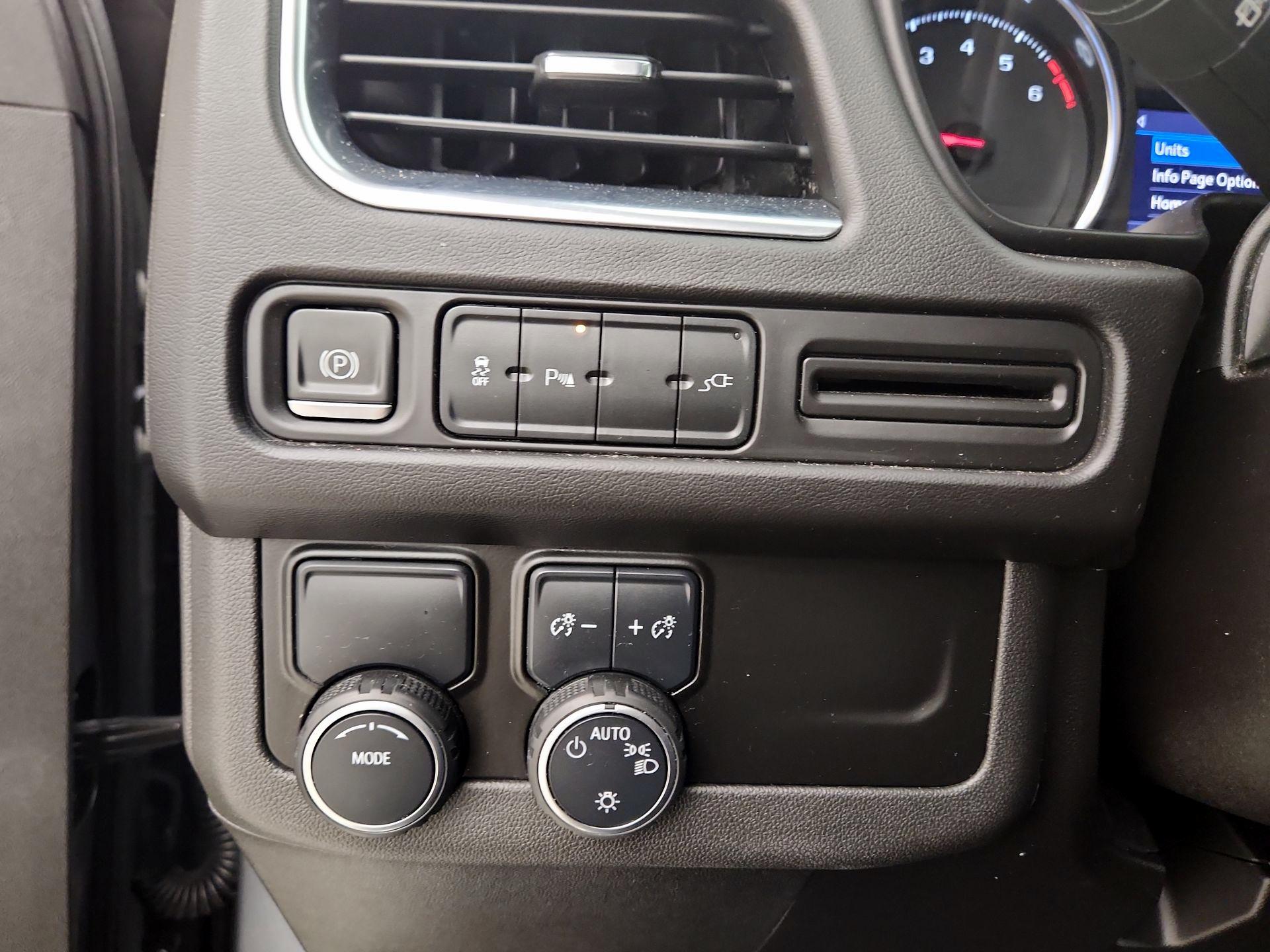 Thumbnail: 2021 Chevrolet Suburban - 13