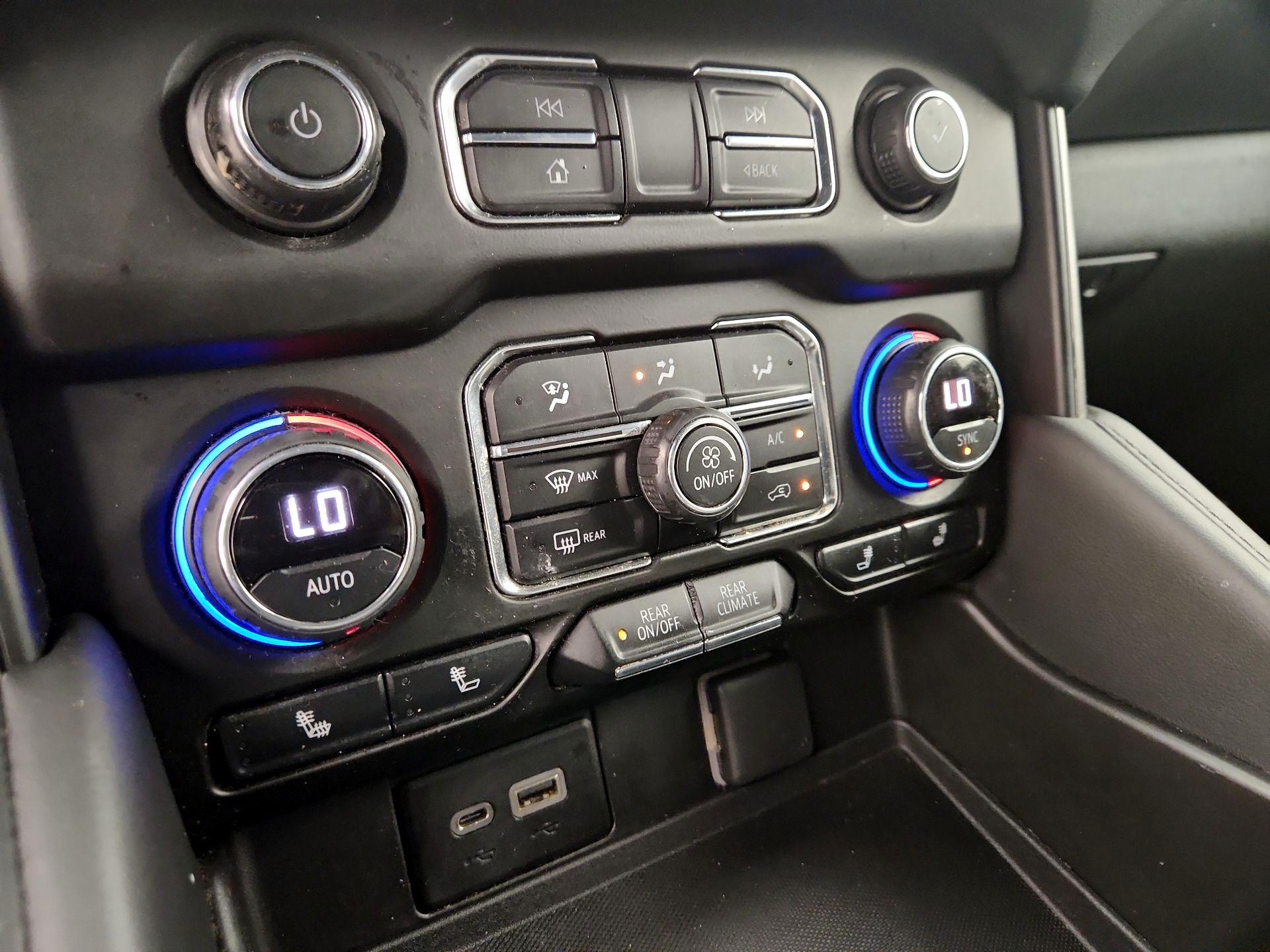 Thumbnail: 2021 Chevrolet Suburban - 16