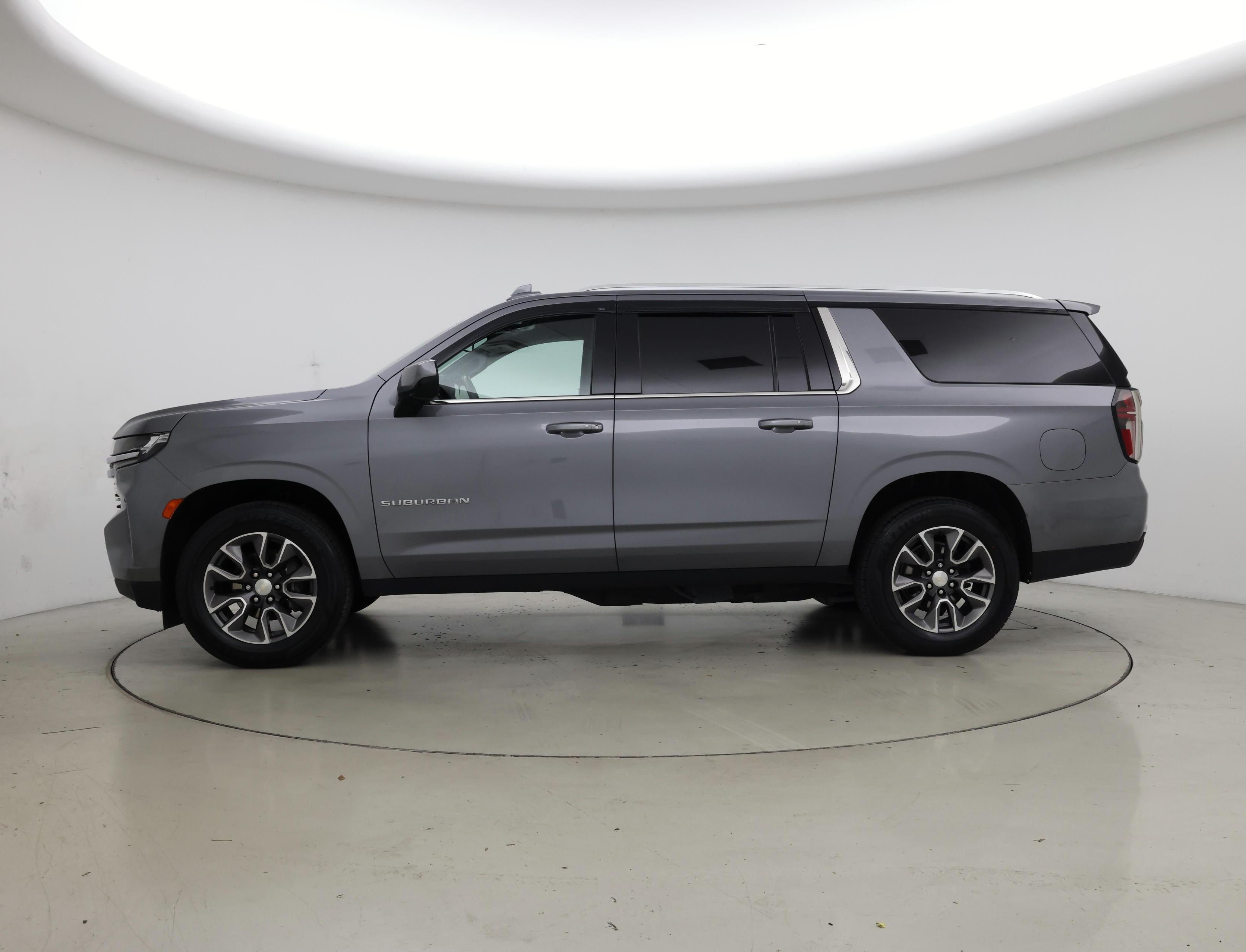 Thumbnail: 2021 Chevrolet Suburban - 3