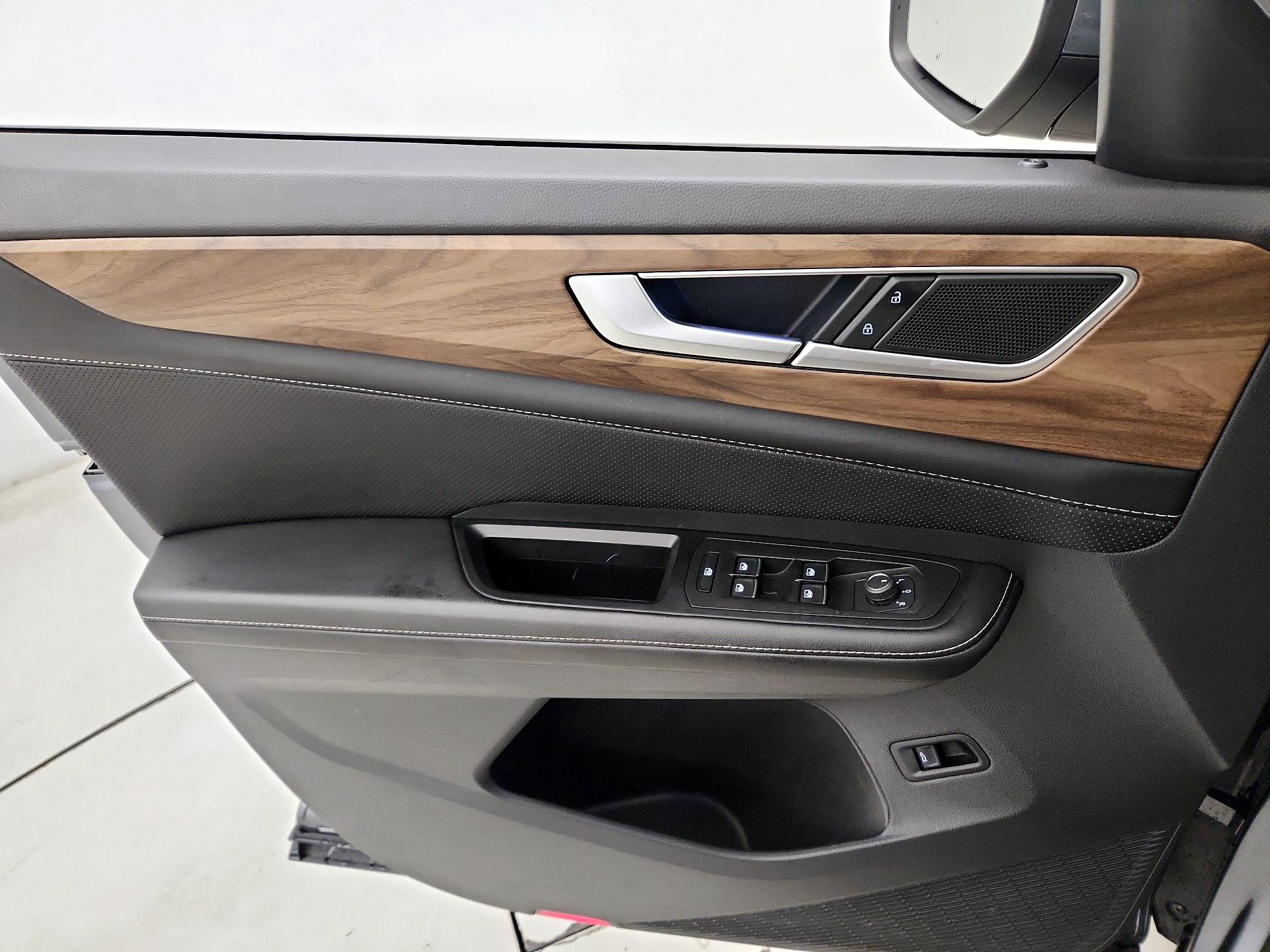 Thumbnail: 2024 Volkswagen Atlas - 12