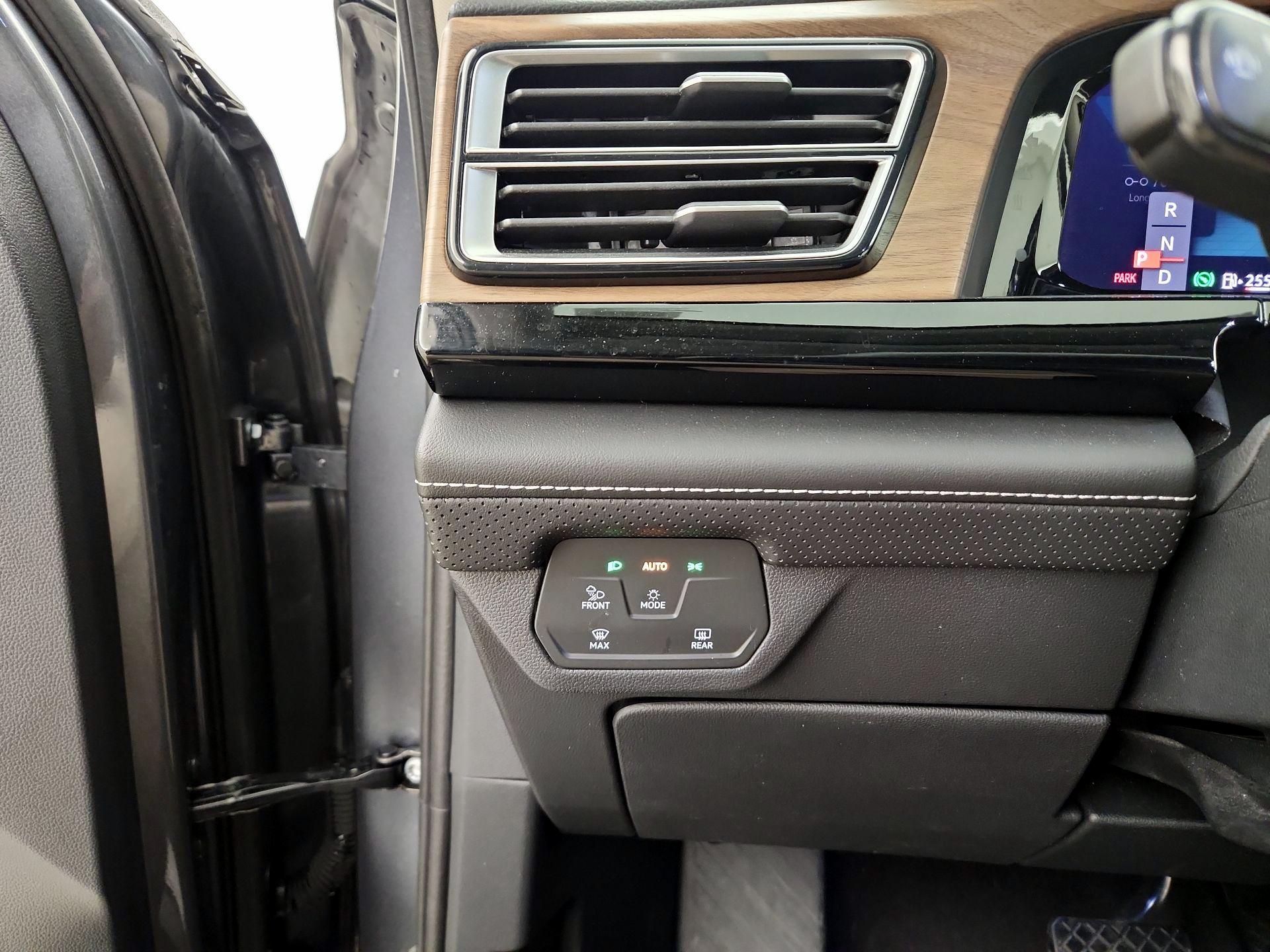 Thumbnail: 2024 Volkswagen Atlas - 13