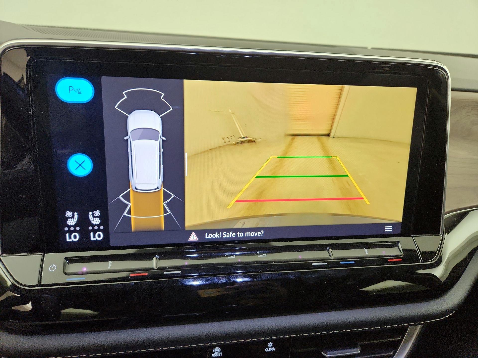 Thumbnail: 2024 Volkswagen Atlas - 14