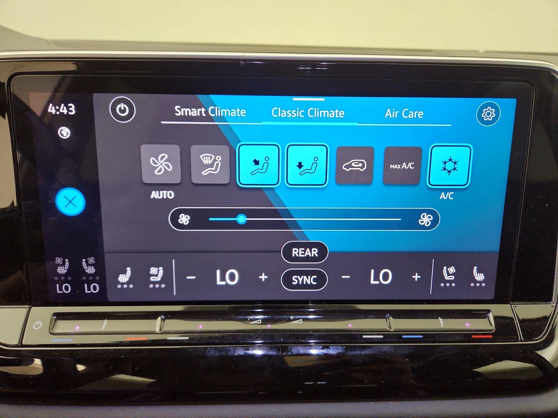 Thumbnail: 2024 Volkswagen Atlas - 16