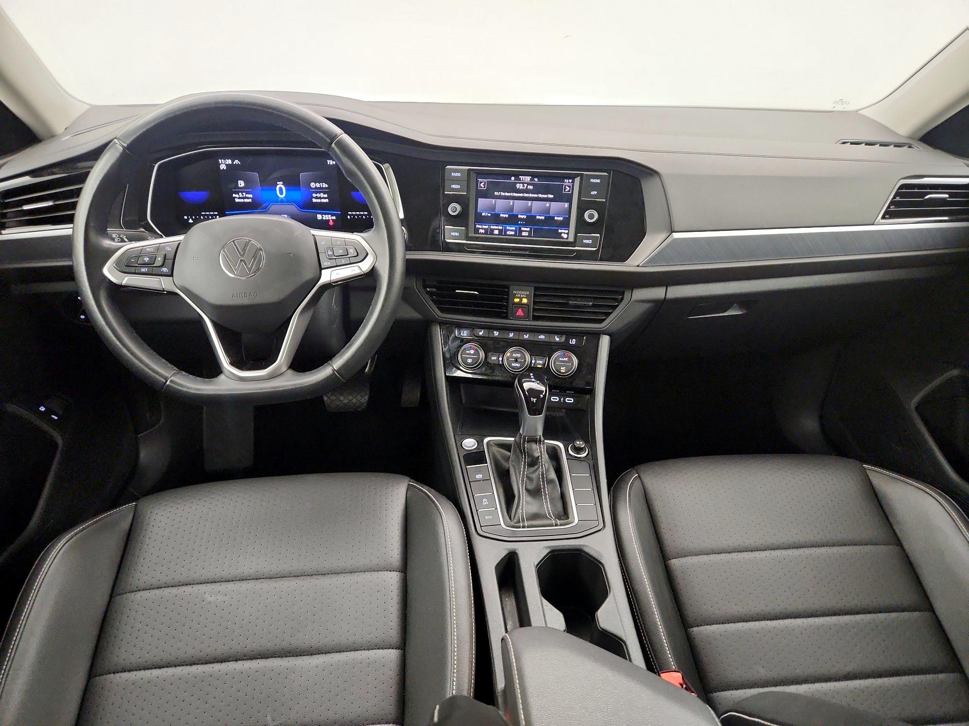 Thumbnail: 2024 Volkswagen Jetta - 9