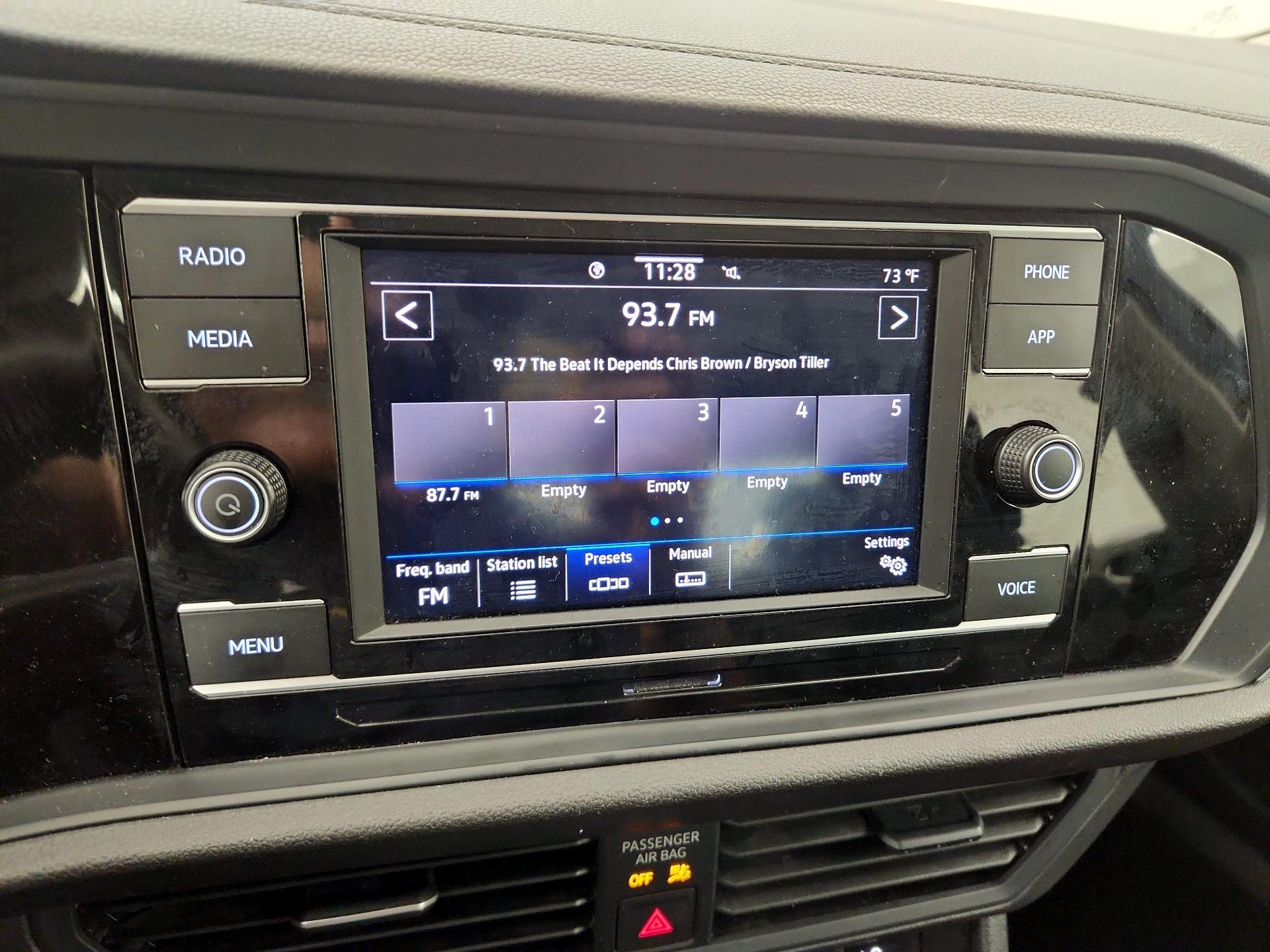 Thumbnail: 2024 Volkswagen Jetta - 15