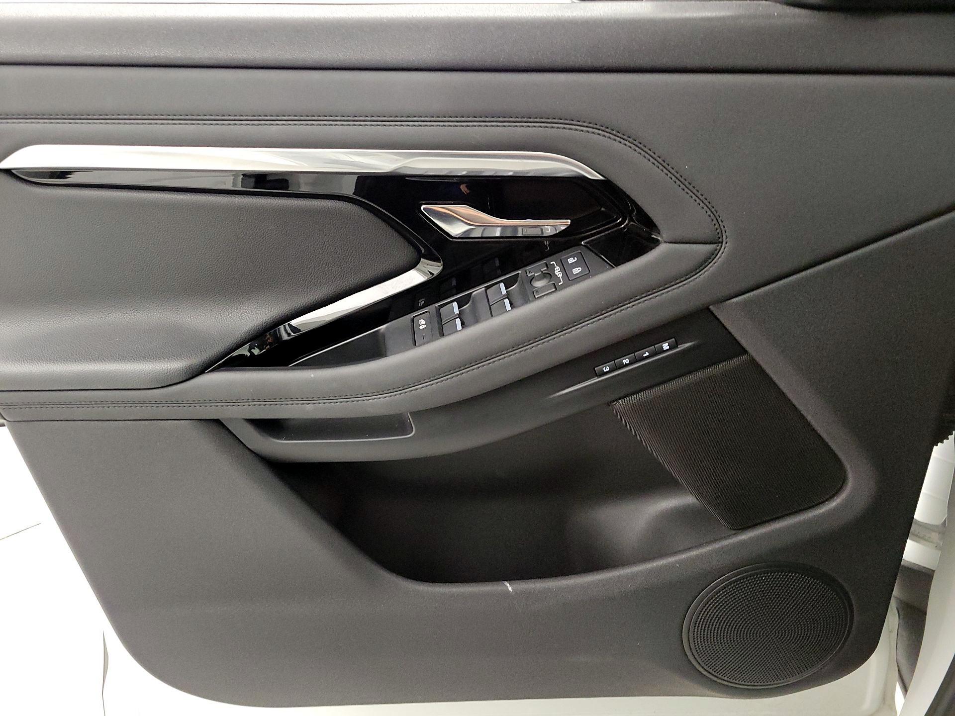 Thumbnail: 2023 Land Rover Range Rover Evoque - 10