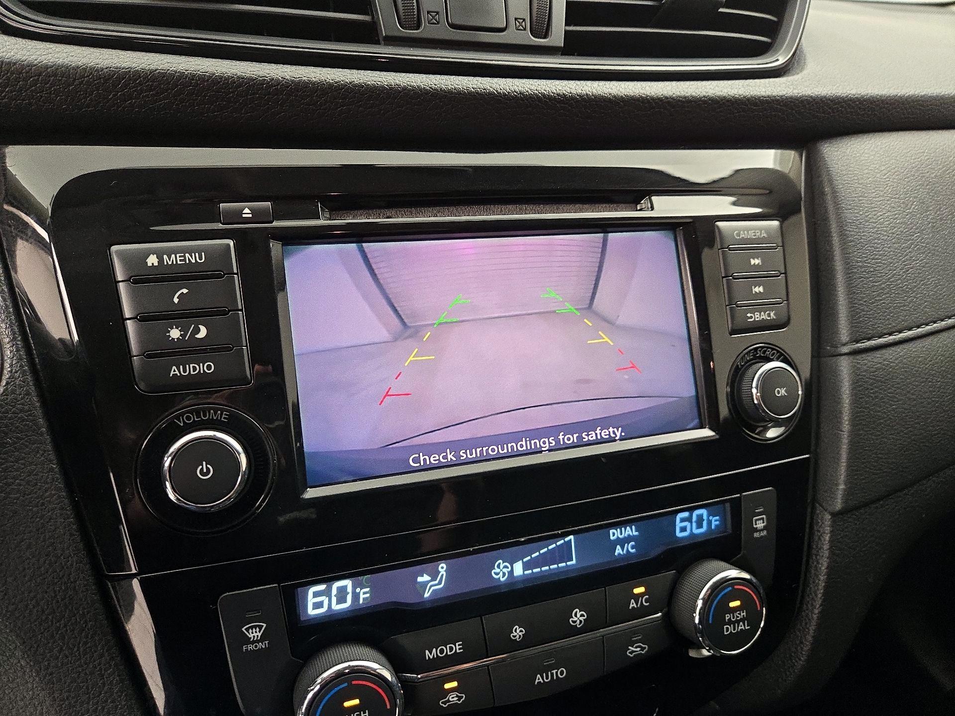 Thumbnail: 2018 Nissan Rogue - 14