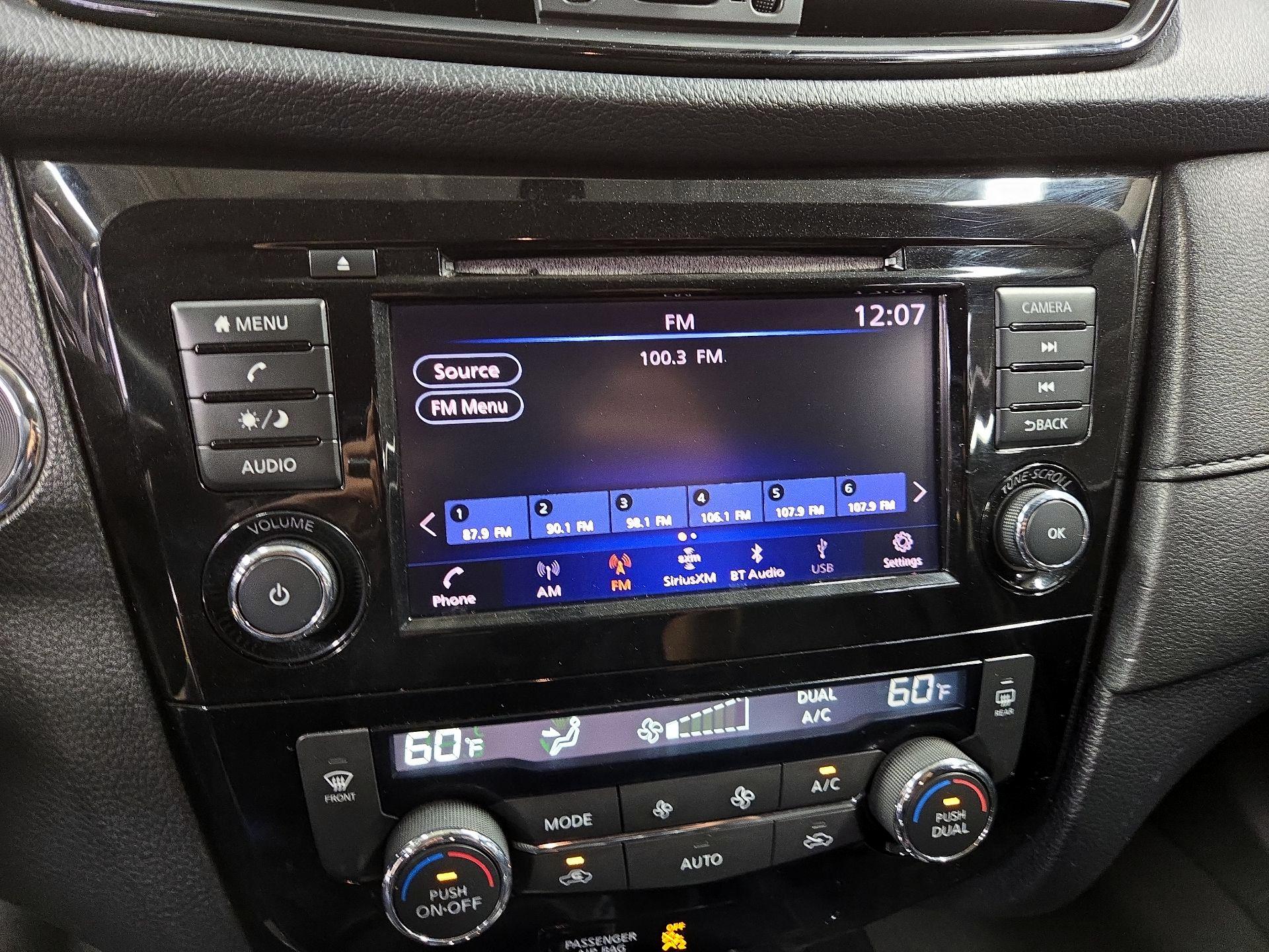 Thumbnail: 2018 Nissan Rogue - 15