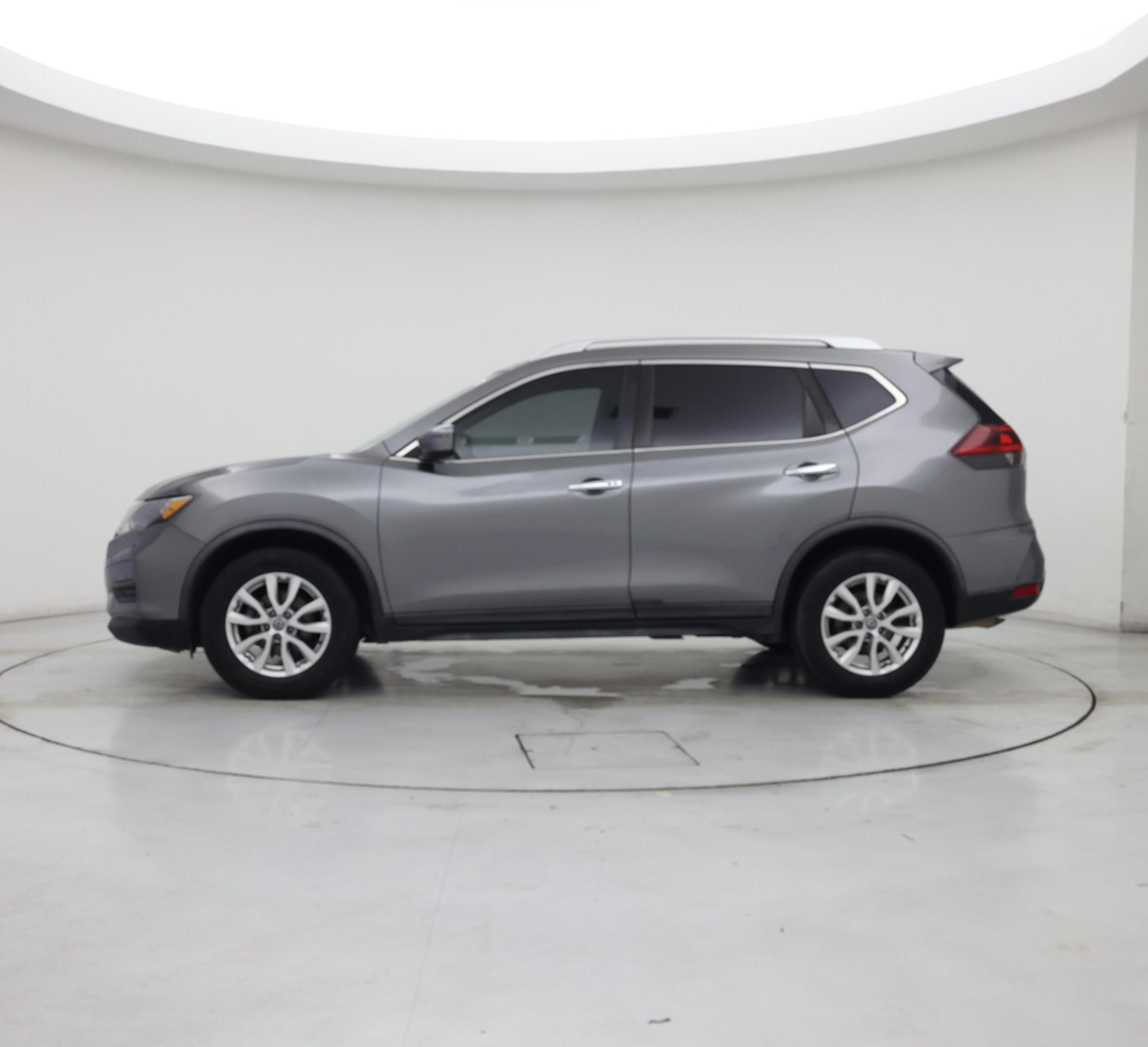 Thumbnail: 2018 Nissan Rogue - 3