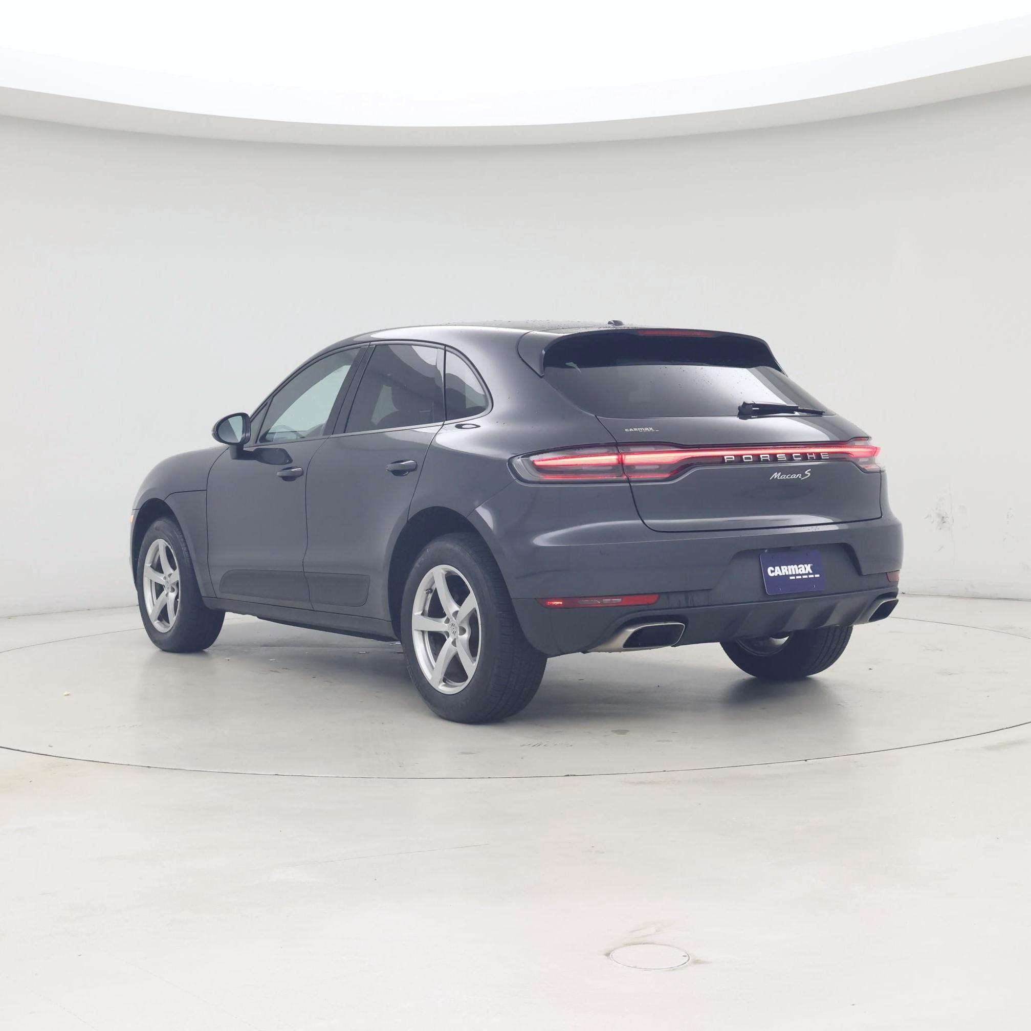 Thumbnail: 2021 Porsche Macan - 2