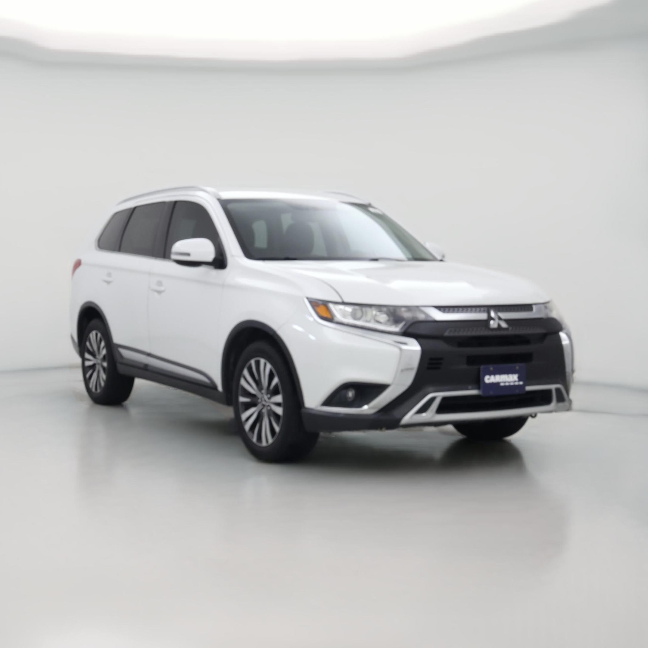 Thumbnail: 2019 Mitsubishi Outlander - 1