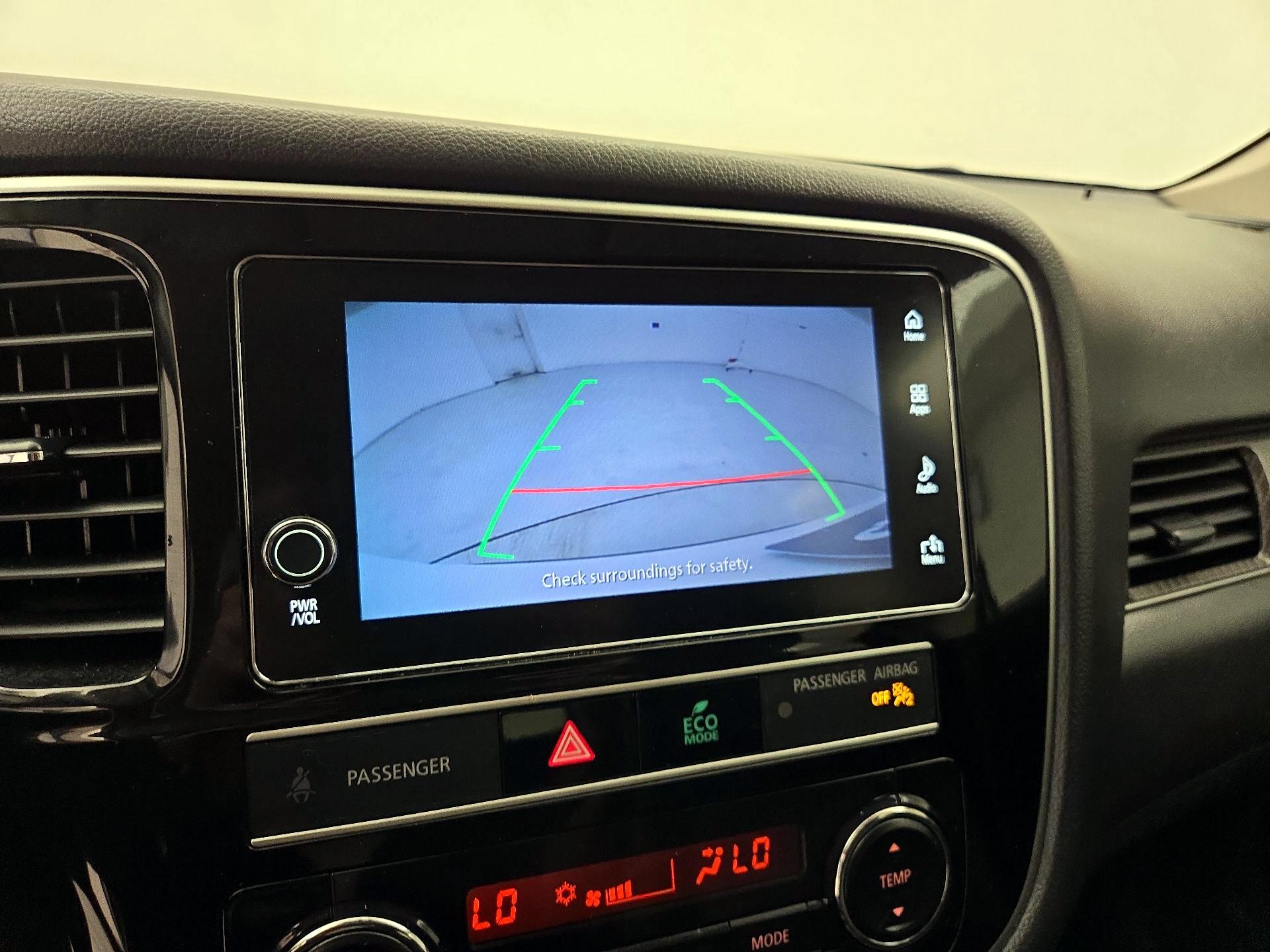 Thumbnail: 2019 Mitsubishi Outlander - 14