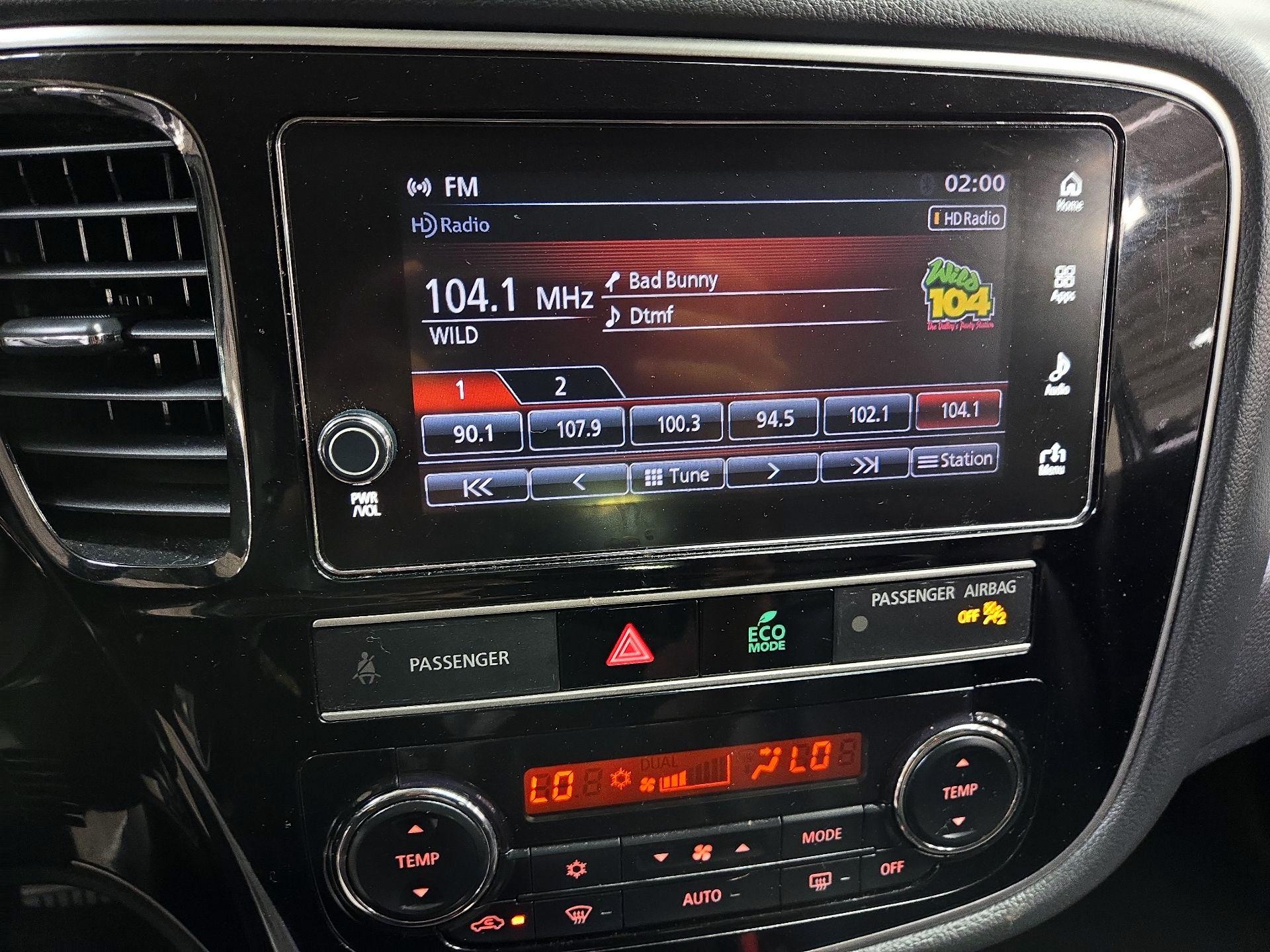 Thumbnail: 2019 Mitsubishi Outlander - 15