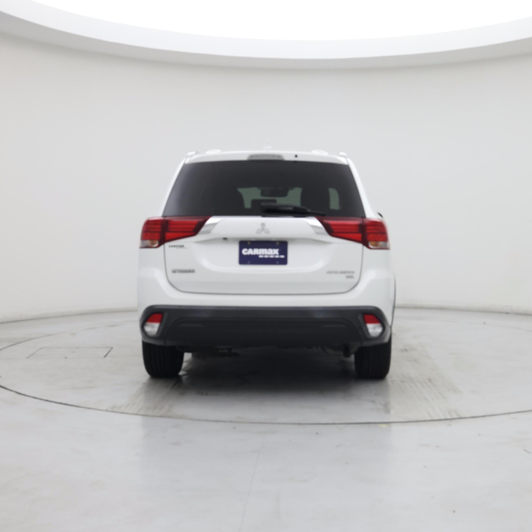 Thumbnail: 2019 Mitsubishi Outlander - 6