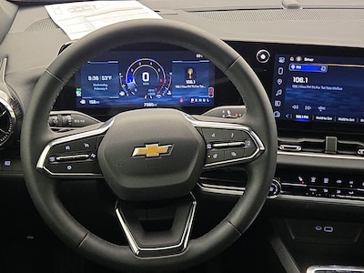 Steering Wheel & Instrument Cluster (On)