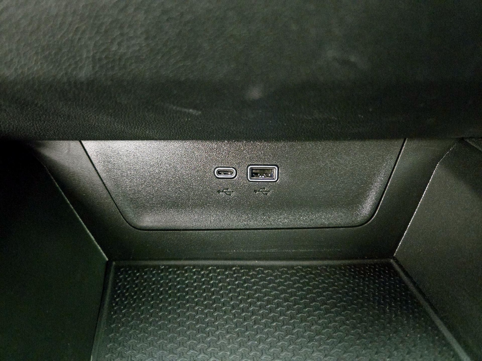 2026 Chevrolet Equinox LT - Photo 19