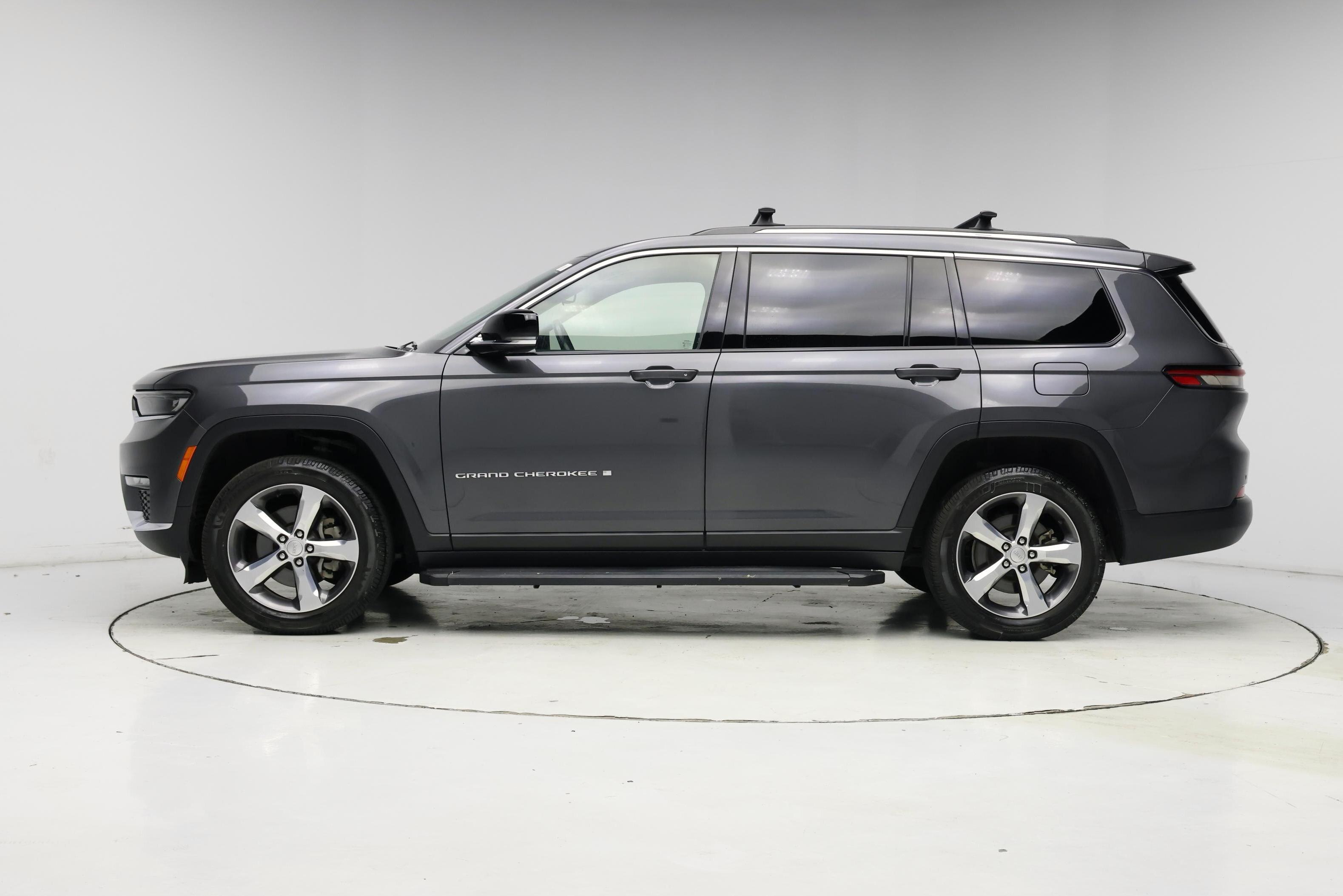 Thumbnail: 2022 Jeep Grand Cherokee L - 3