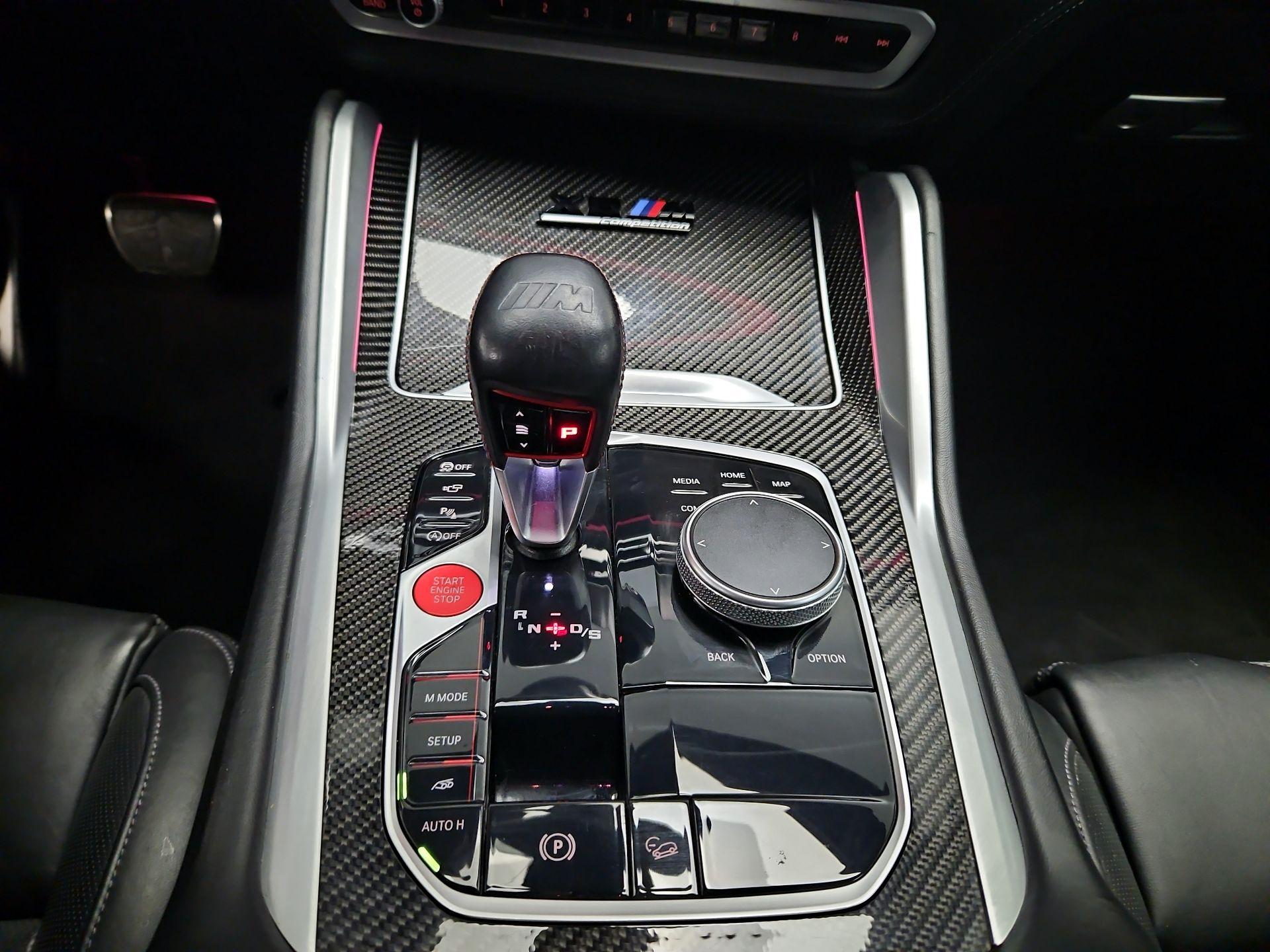 Thumbnail: 2023 BMW X6 - 17