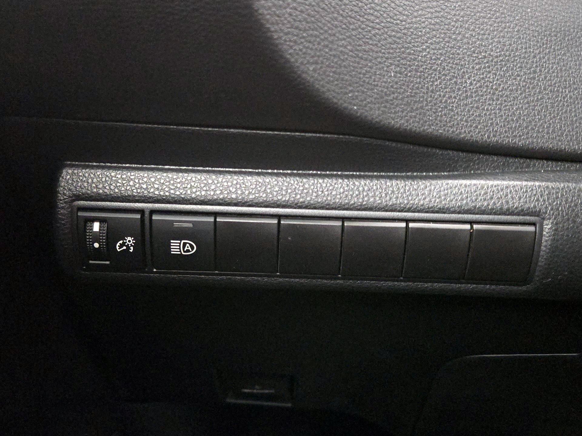 Thumbnail: 2024 Toyota Corolla - 13